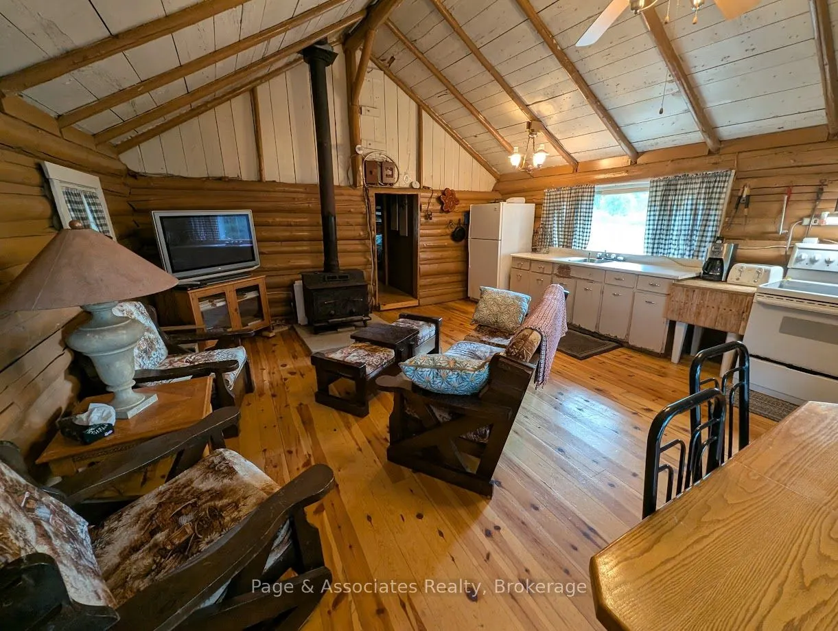 21 Pine Ridge Road W