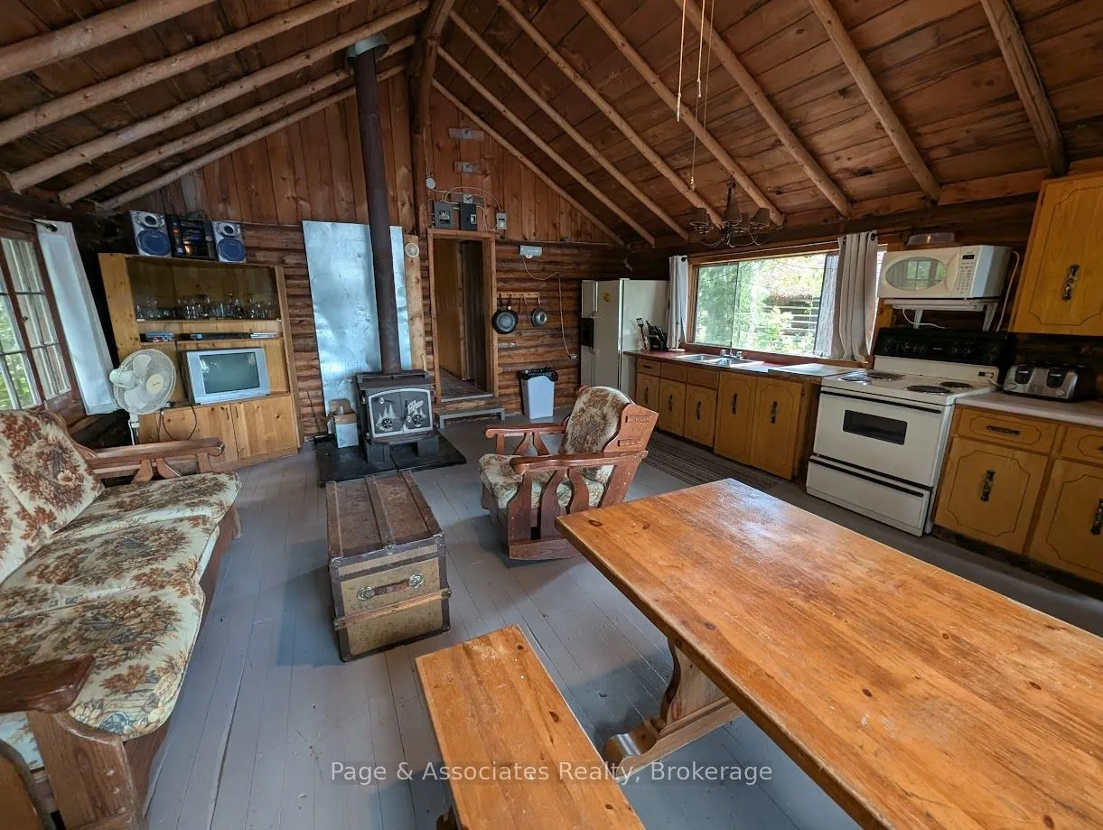 21 Pine Ridge Road W