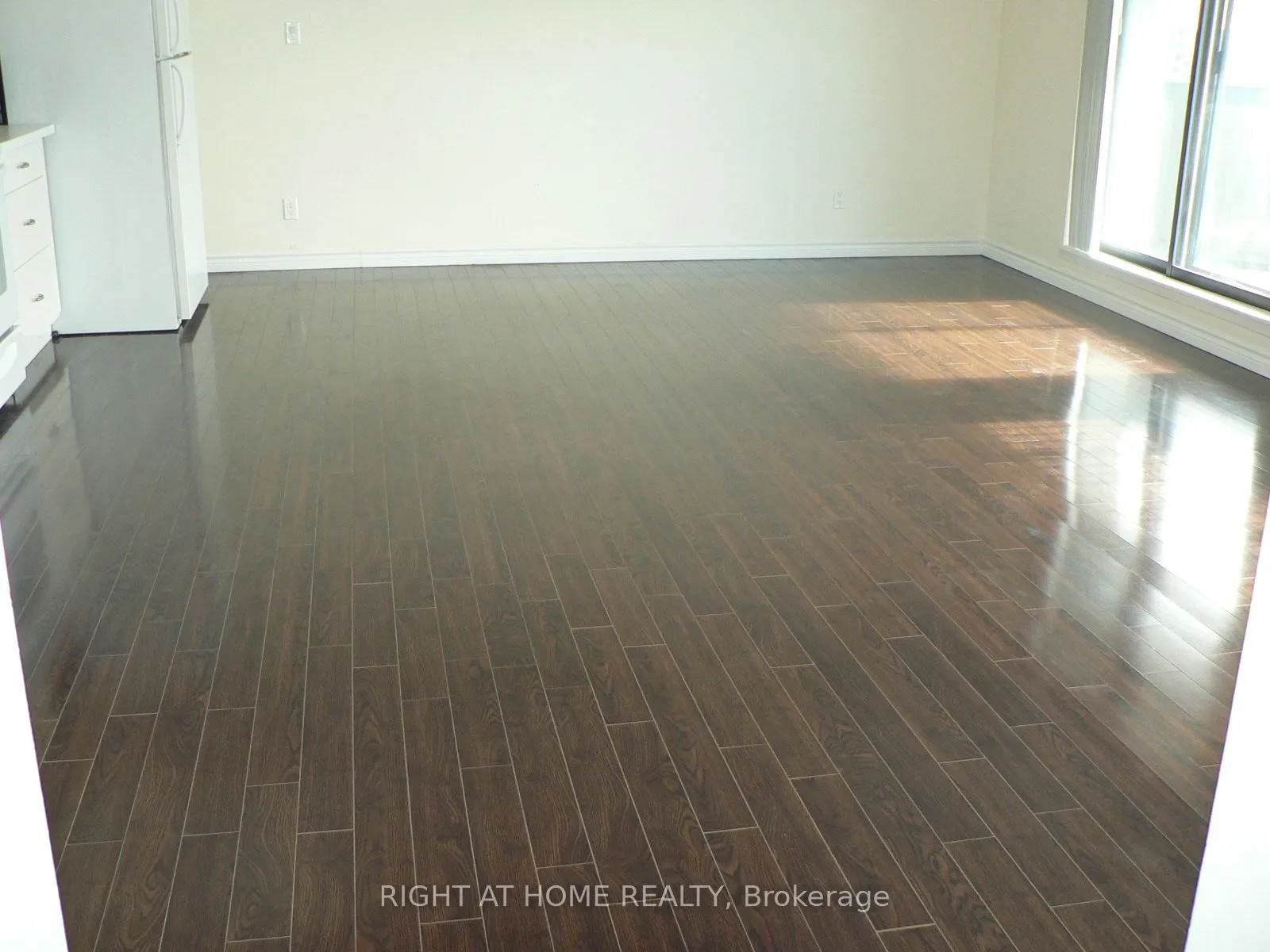 470 Laurier Avenue W, #2006