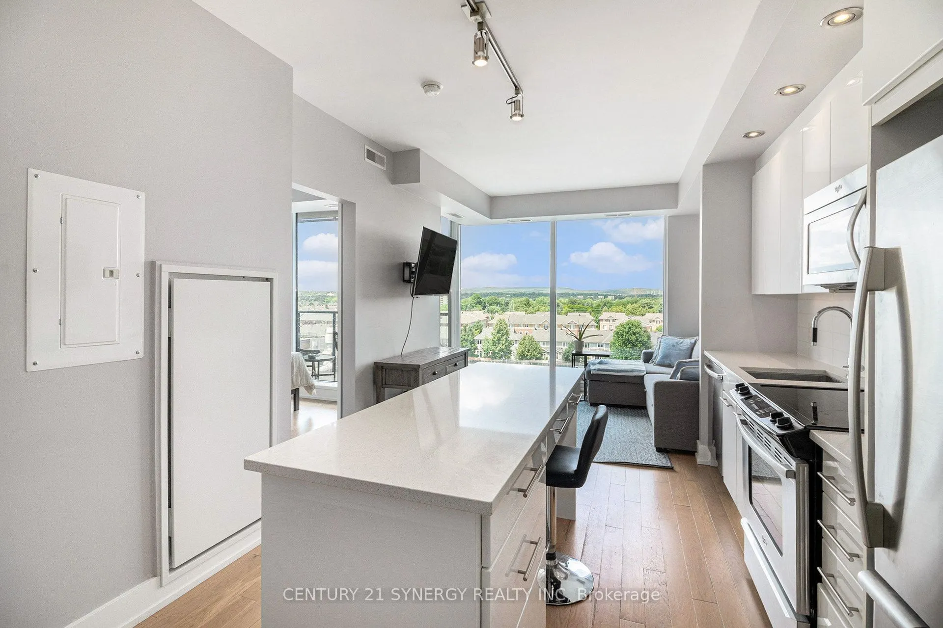 360 Patricia Avenue, #607