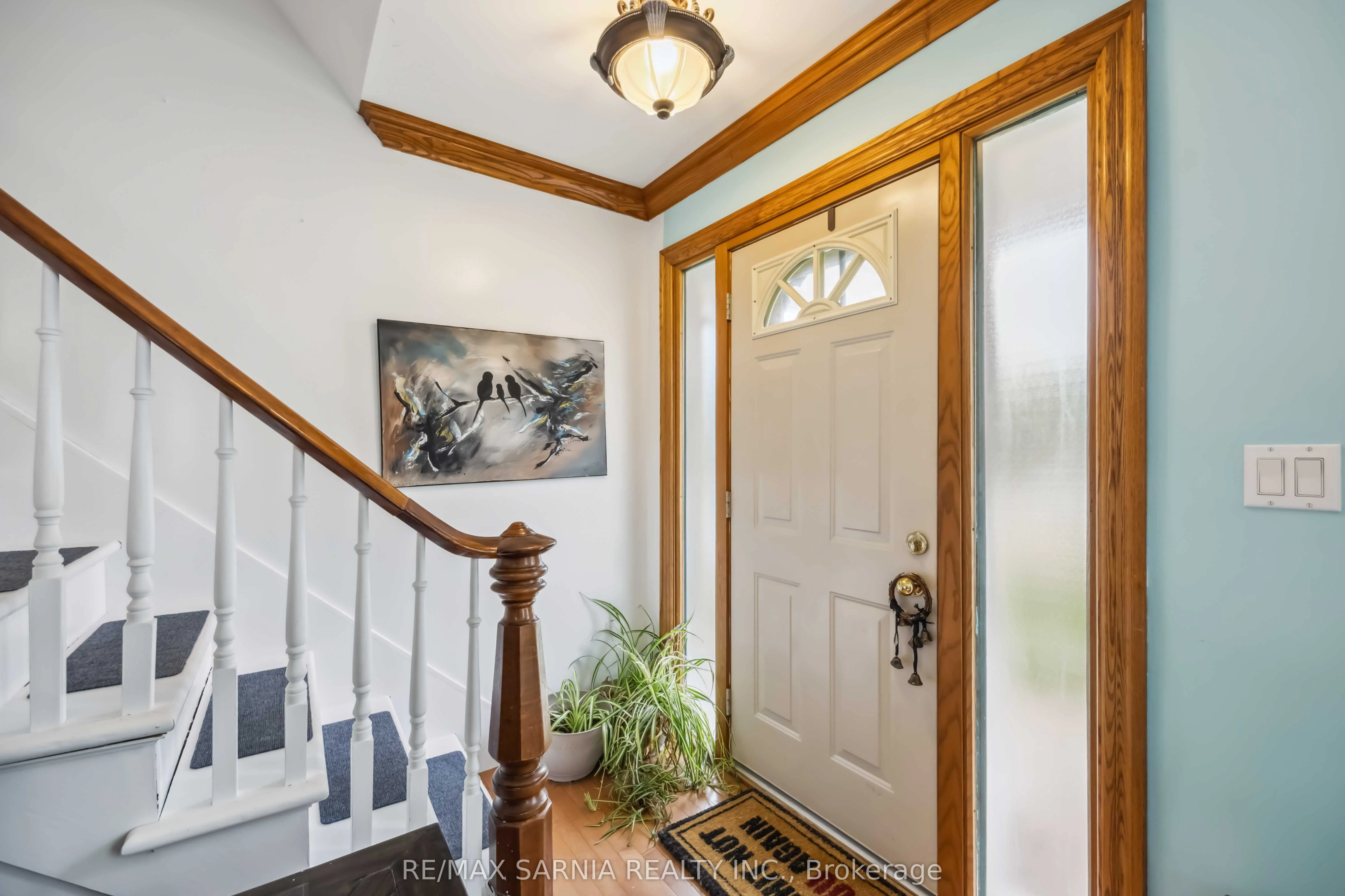 590 SIMCOE Street