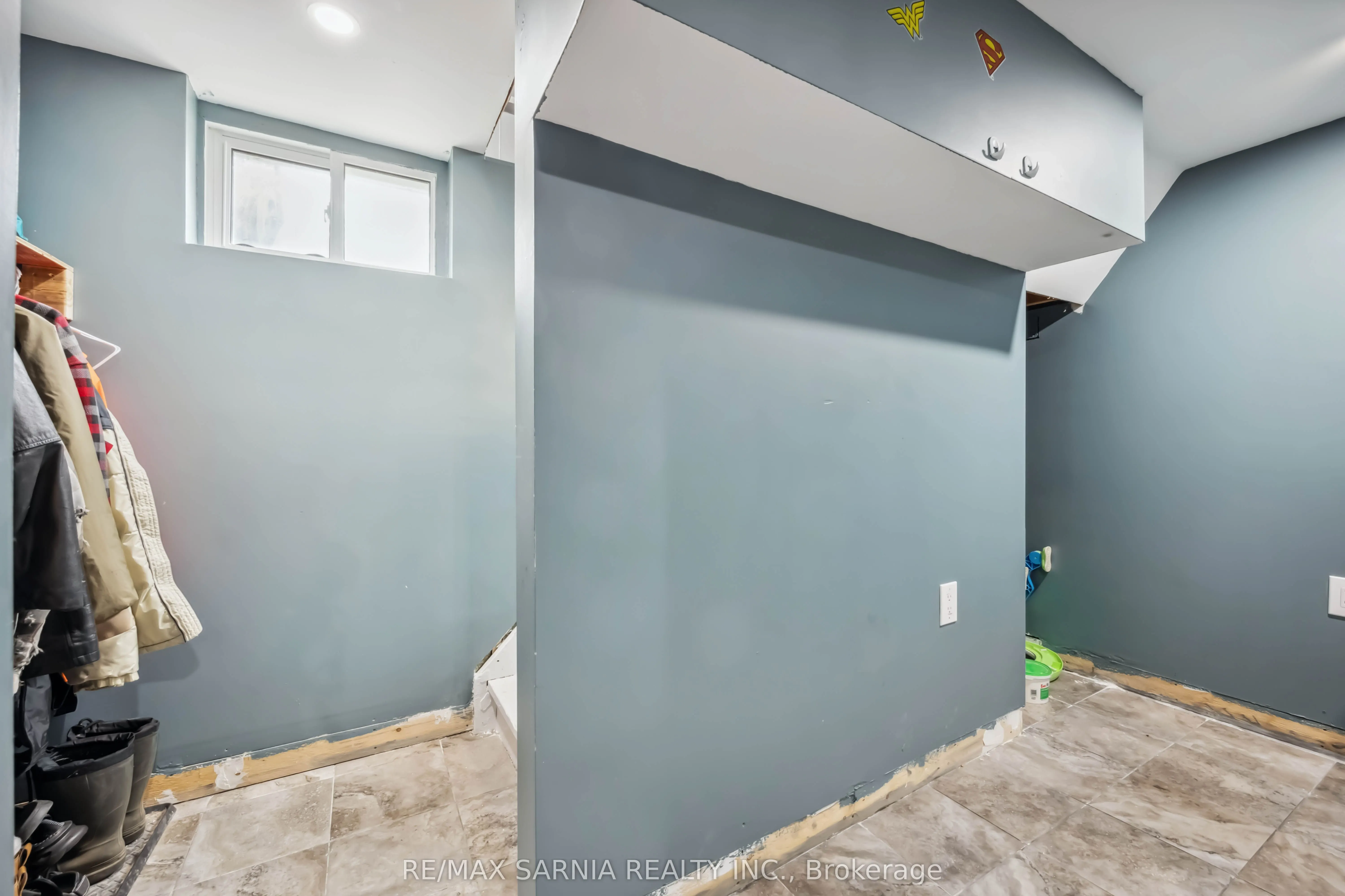 590 SIMCOE Street