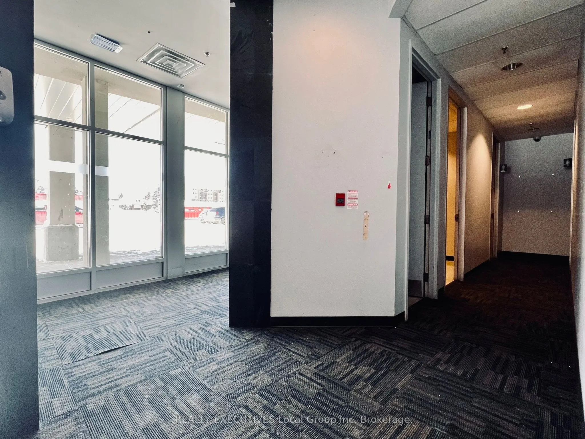 390 Lakeshore Drive