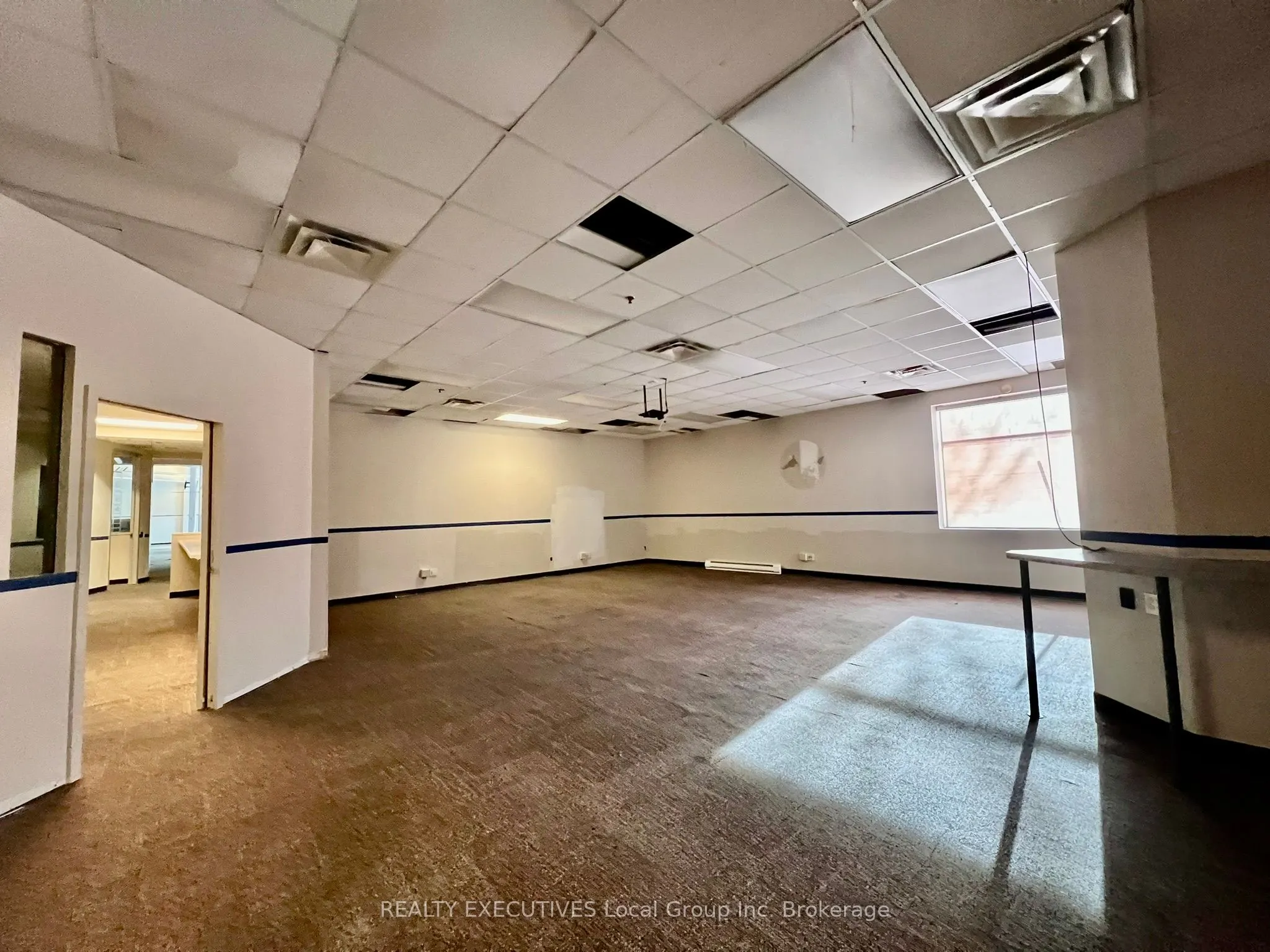 390 Lakeshore Drive