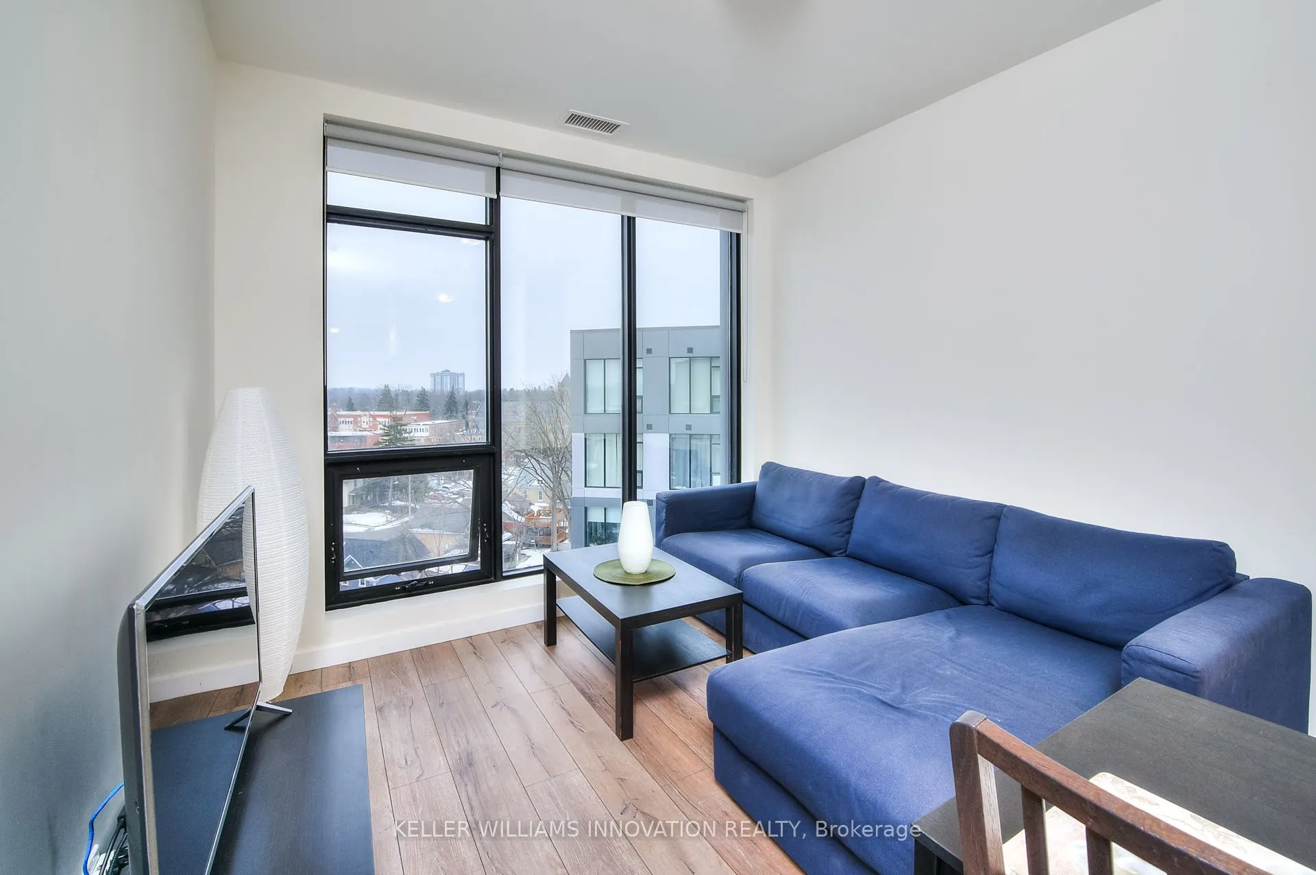 690 King Street W, #622