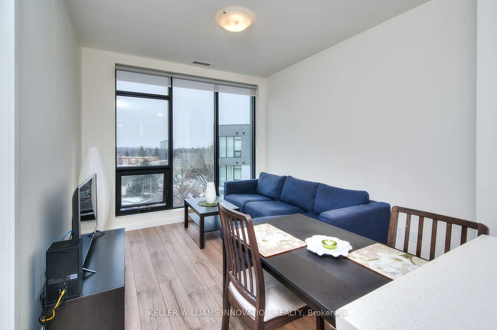690 King Street W, #622