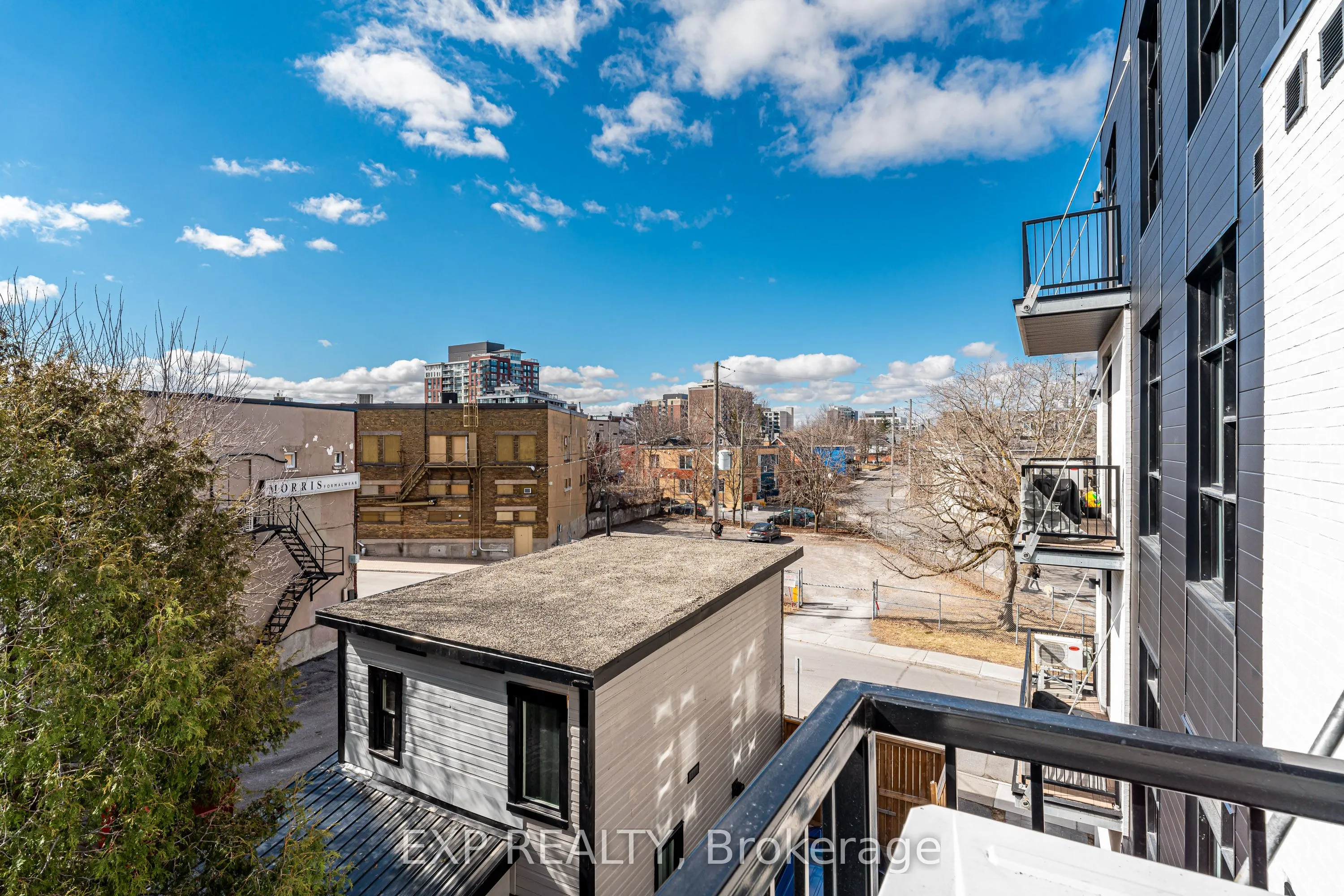 101 Pinhey Street, #305