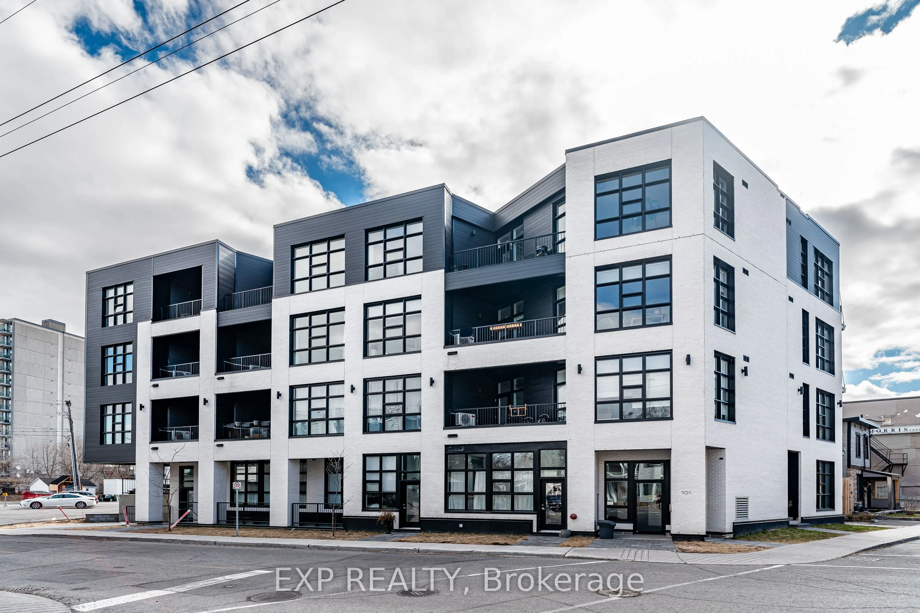 101 Pinhey Street, #305
