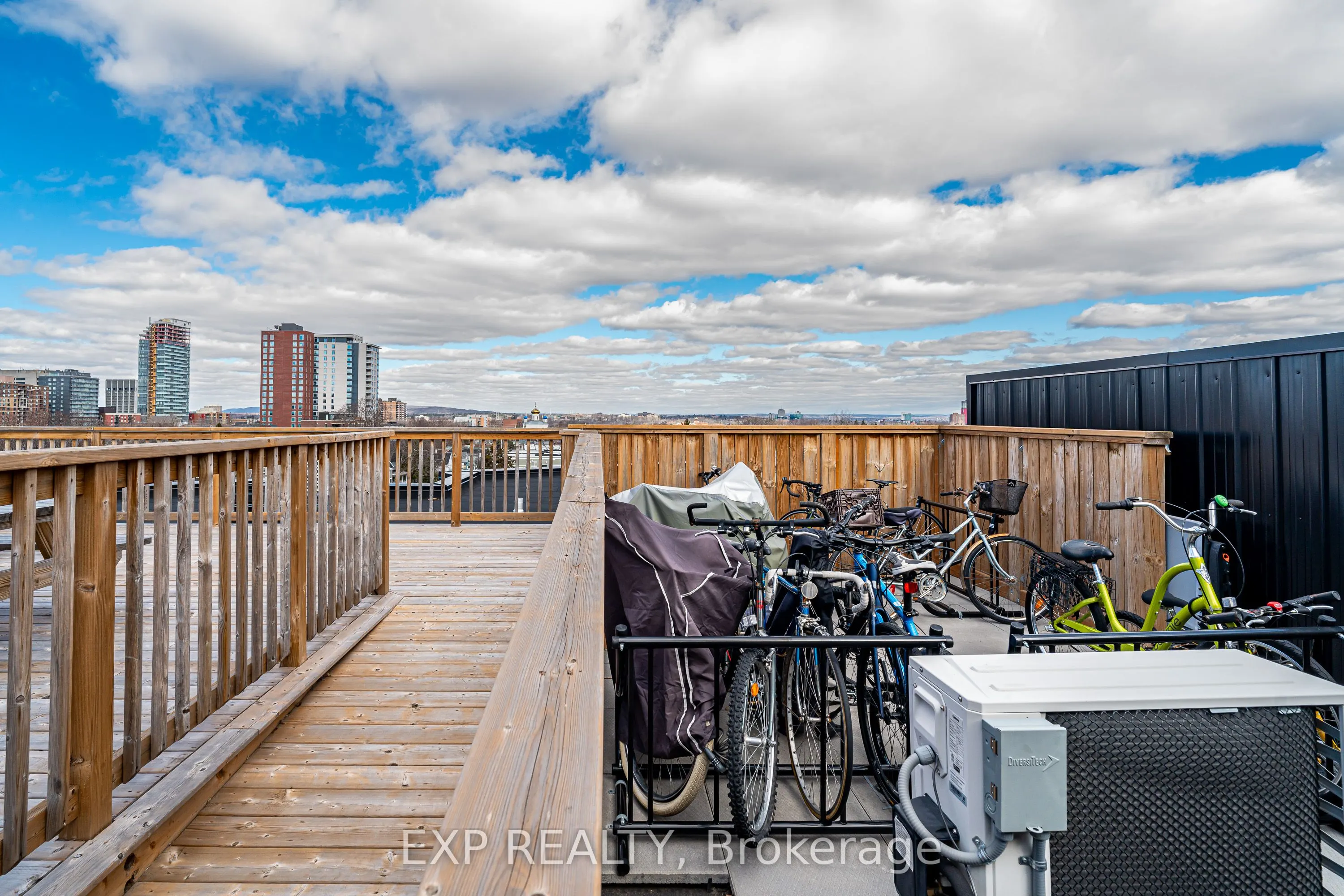 101 Pinhey Street, #305