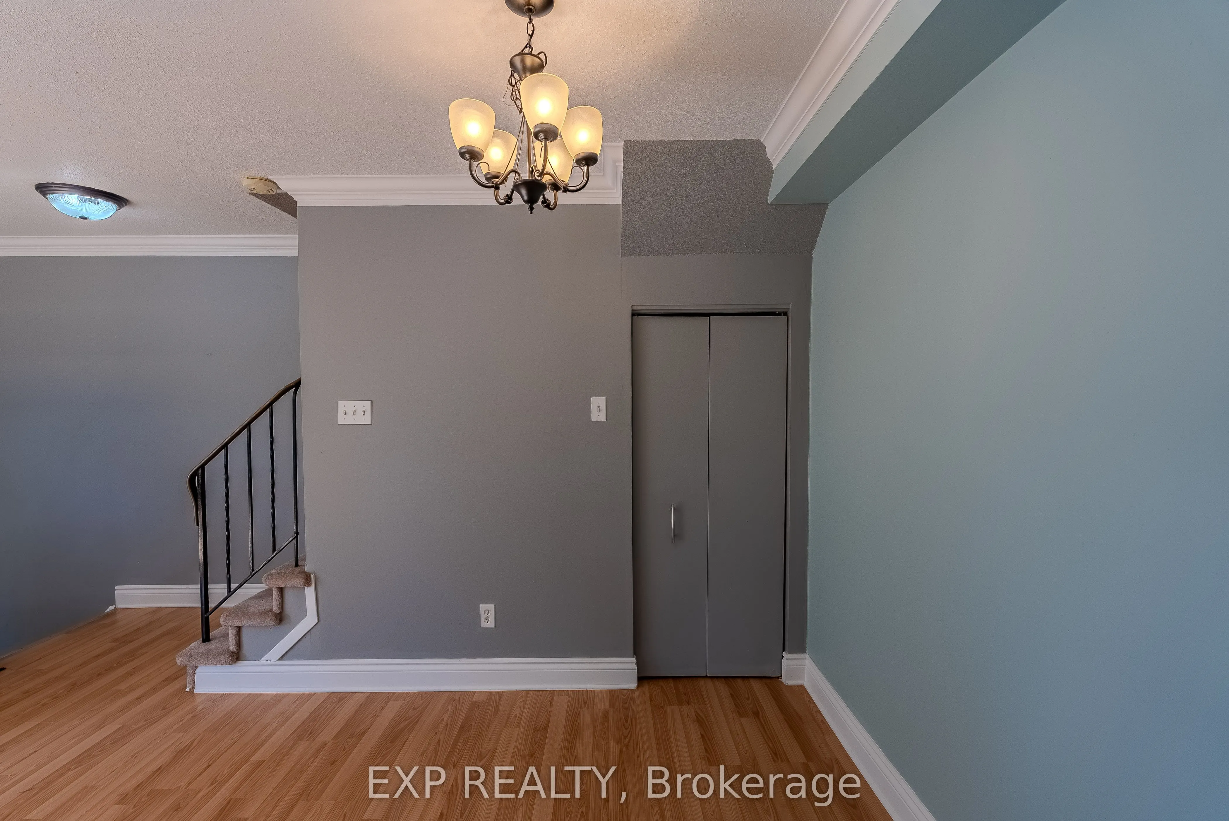 37 Forester Crescent, ##C