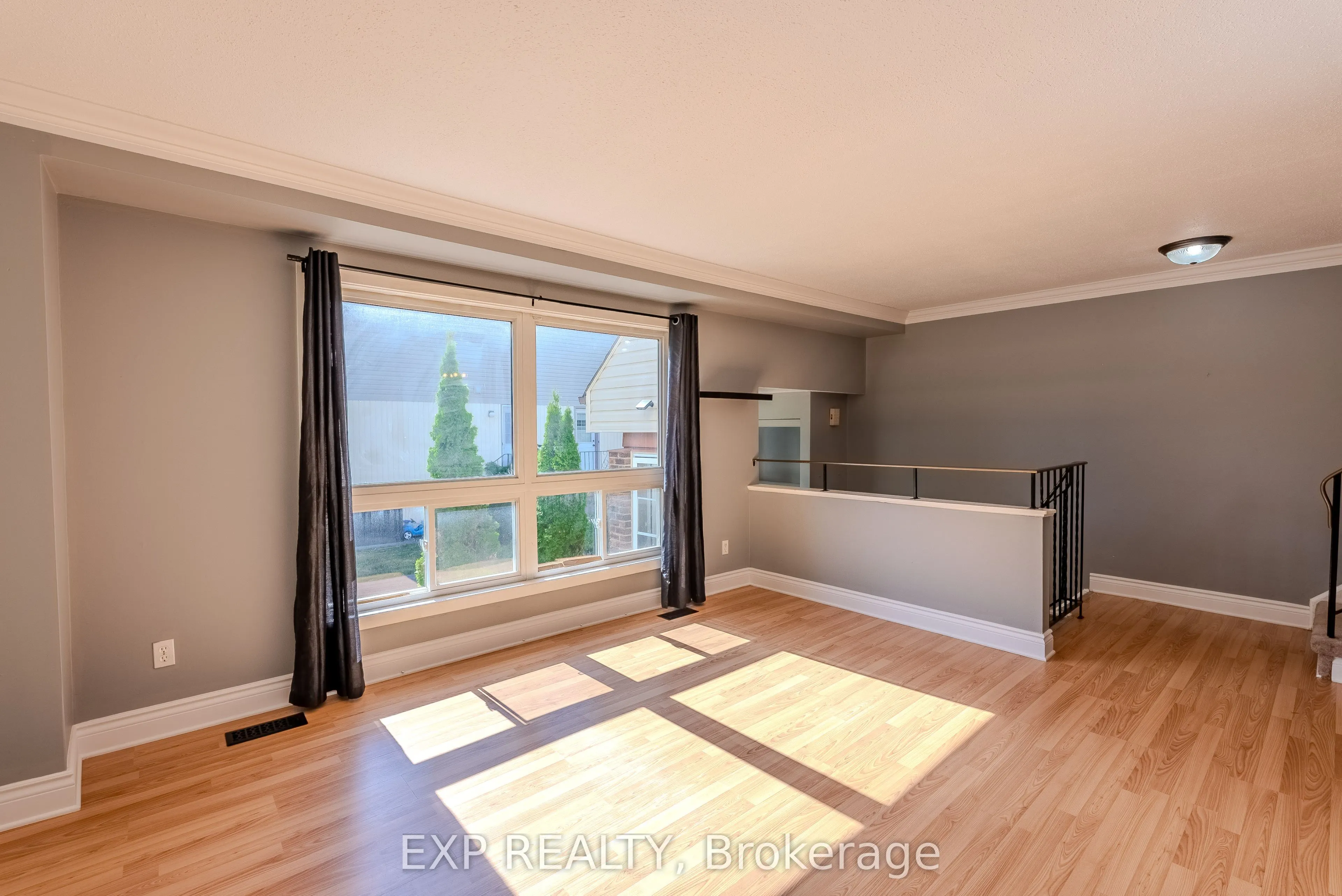 37 Forester Crescent, ##C