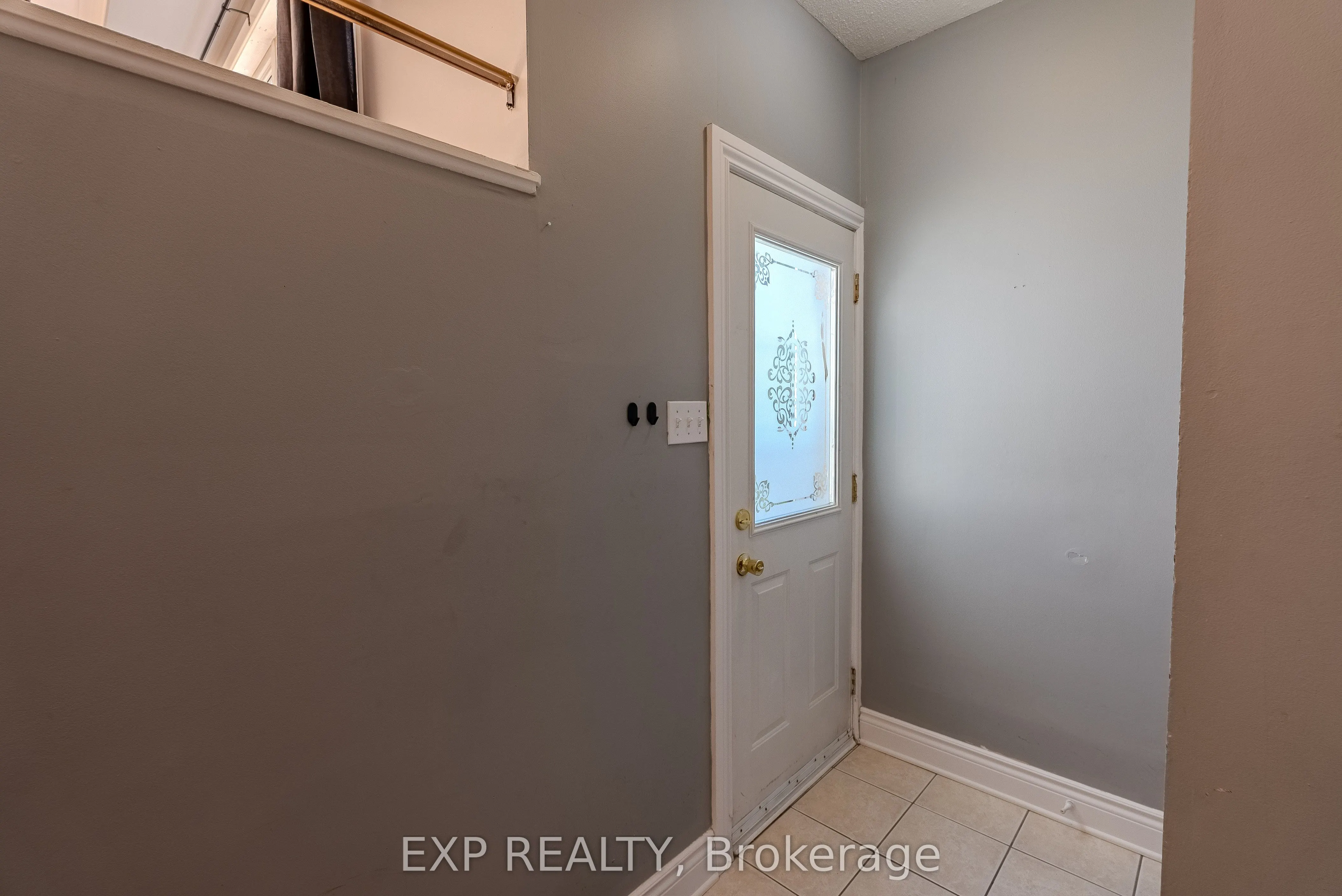 37 Forester Crescent, ##C