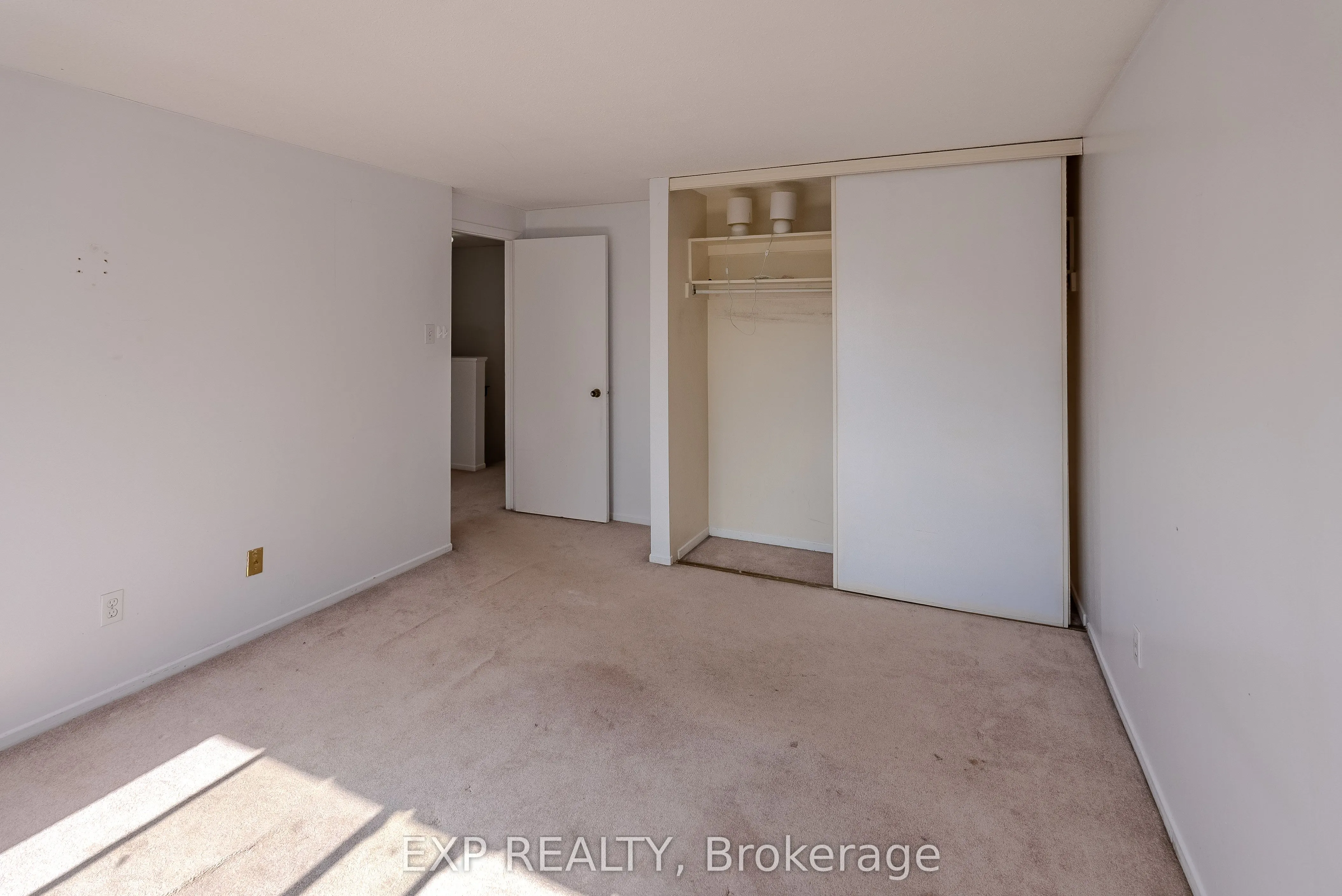 37 Forester Crescent, ##C