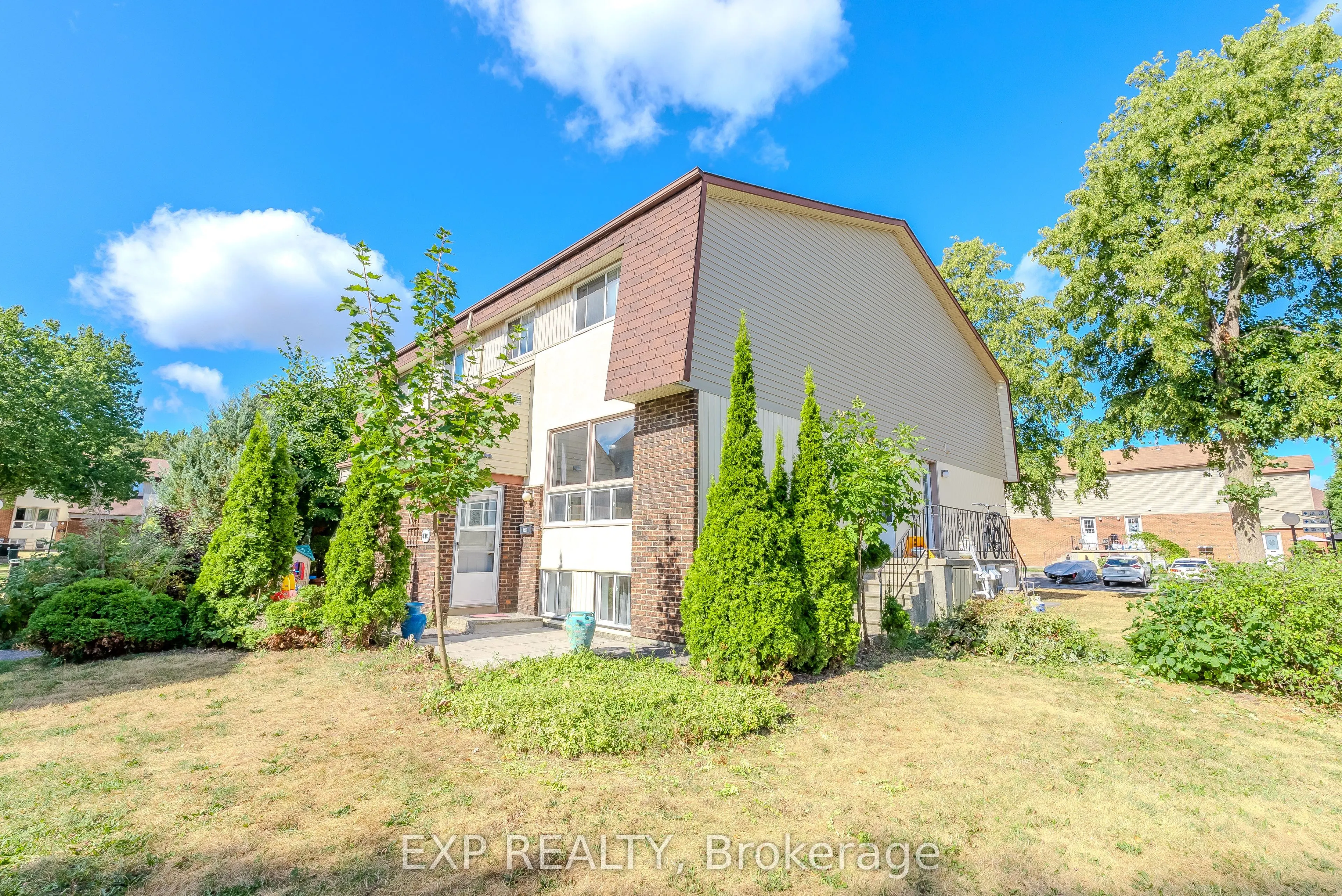 37 Forester Crescent, ##C