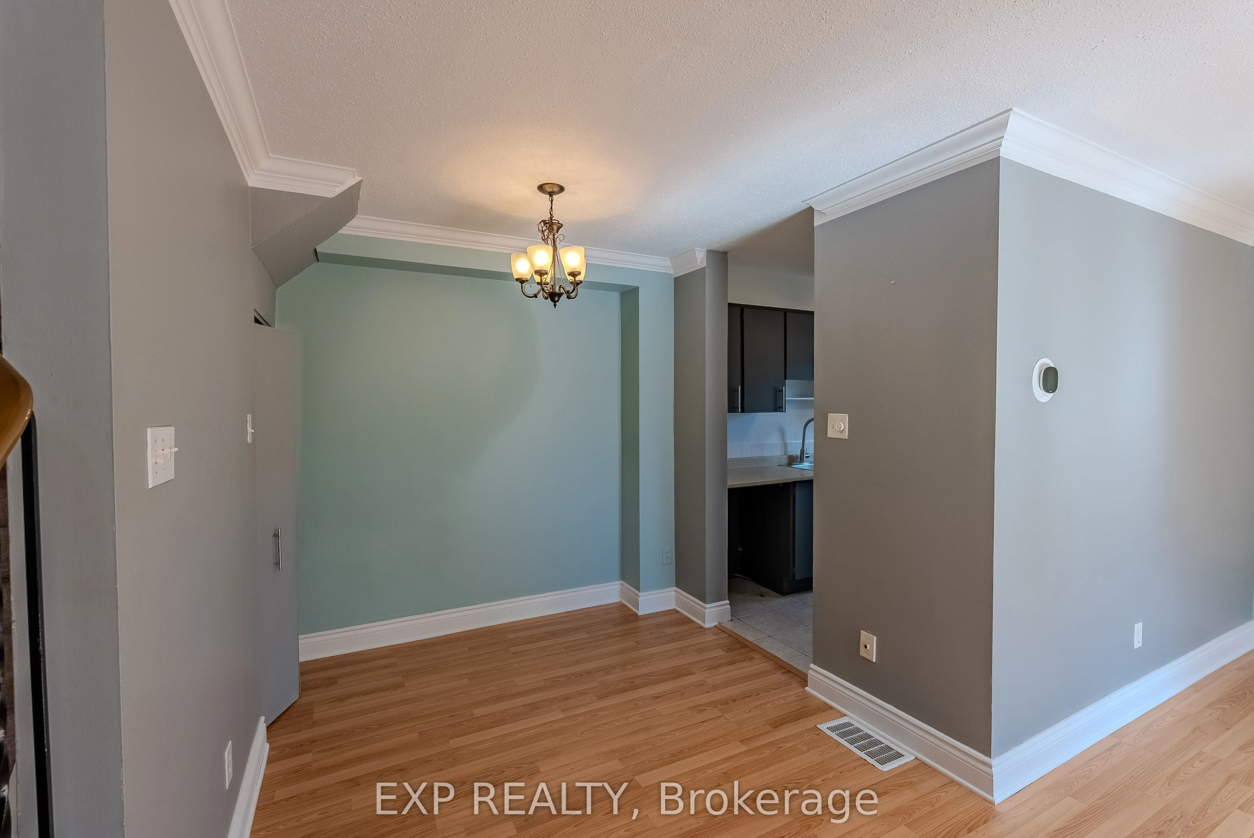 37 Forester Crescent, ##C