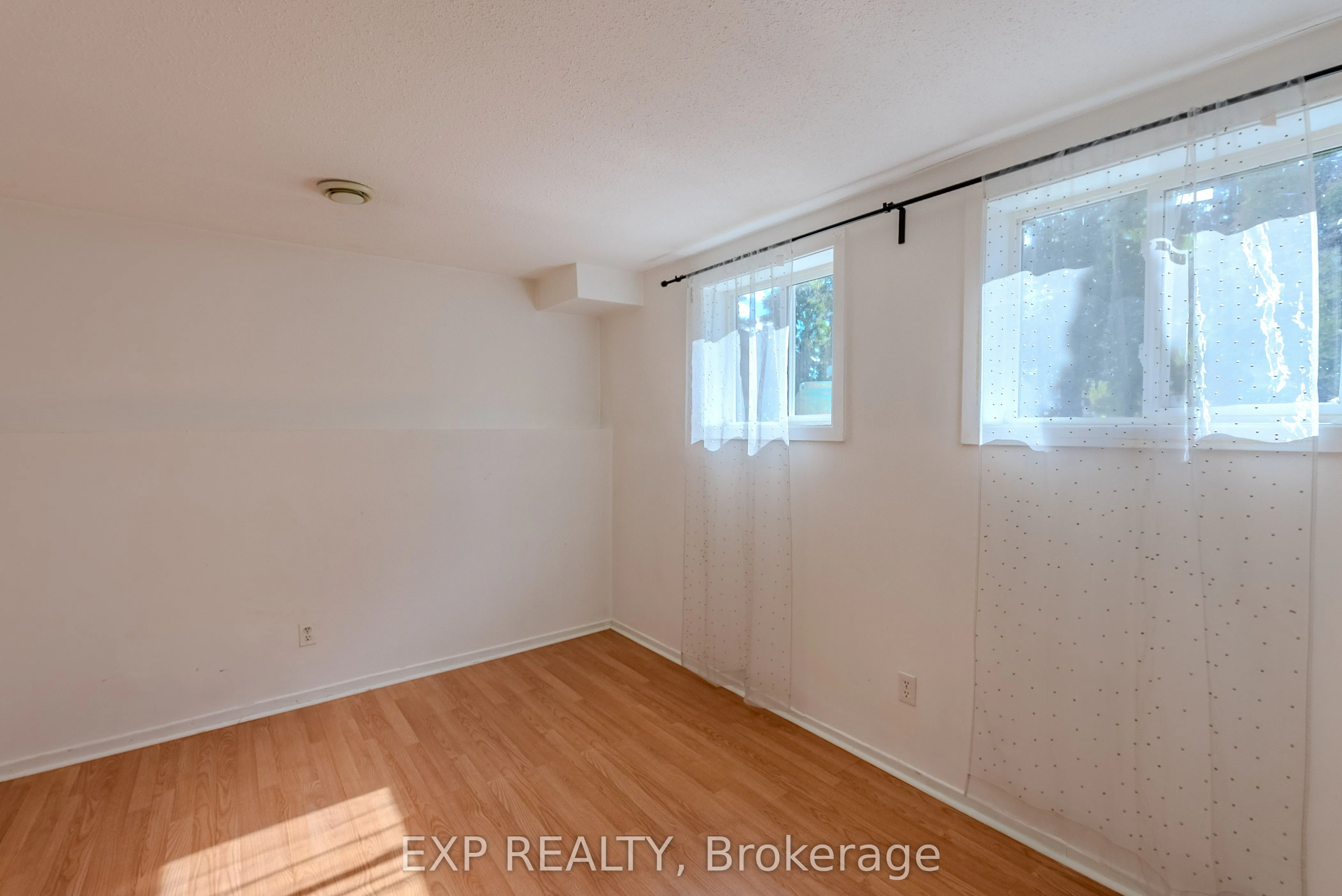37 Forester Crescent, ##C