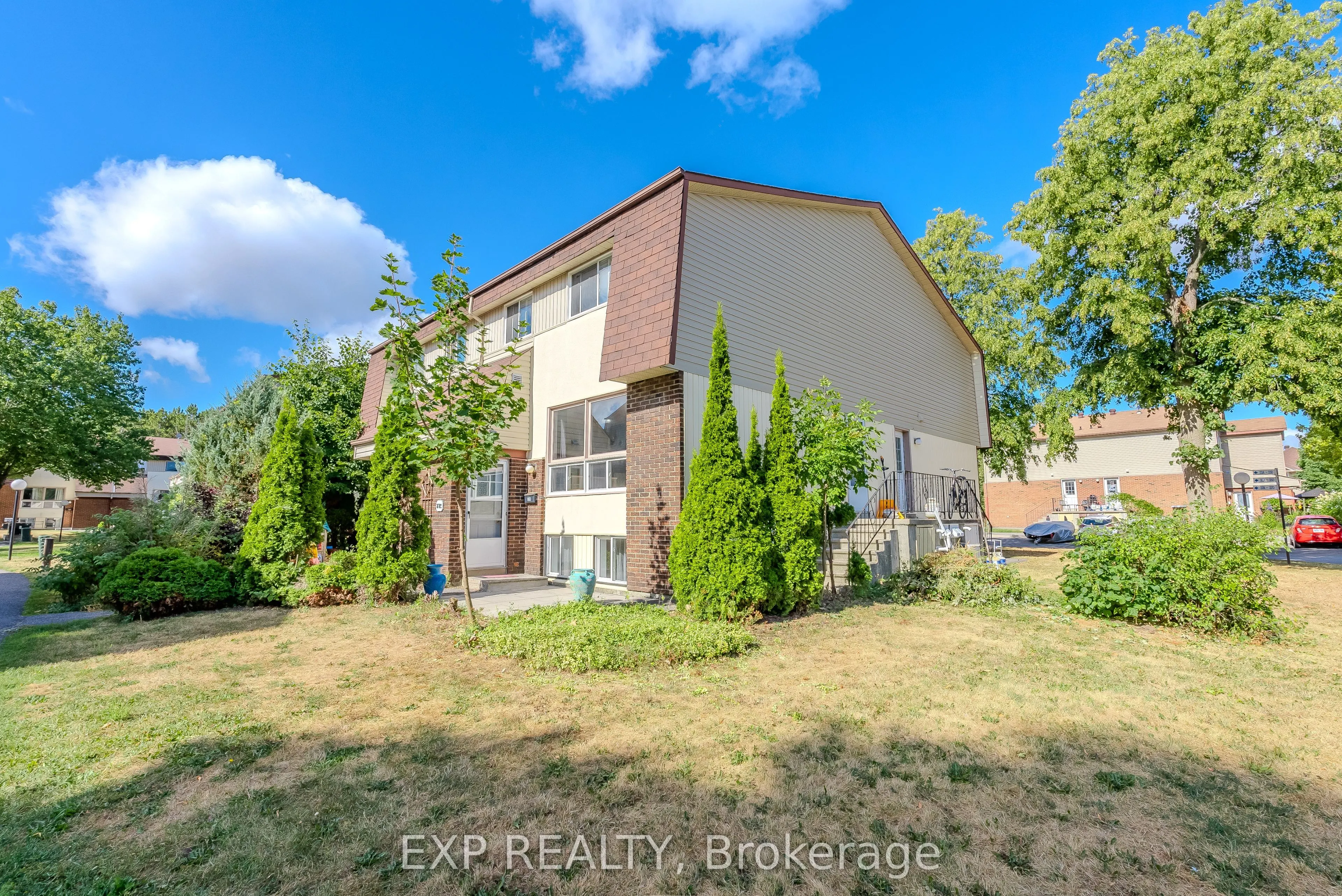 37 Forester Crescent, ##C