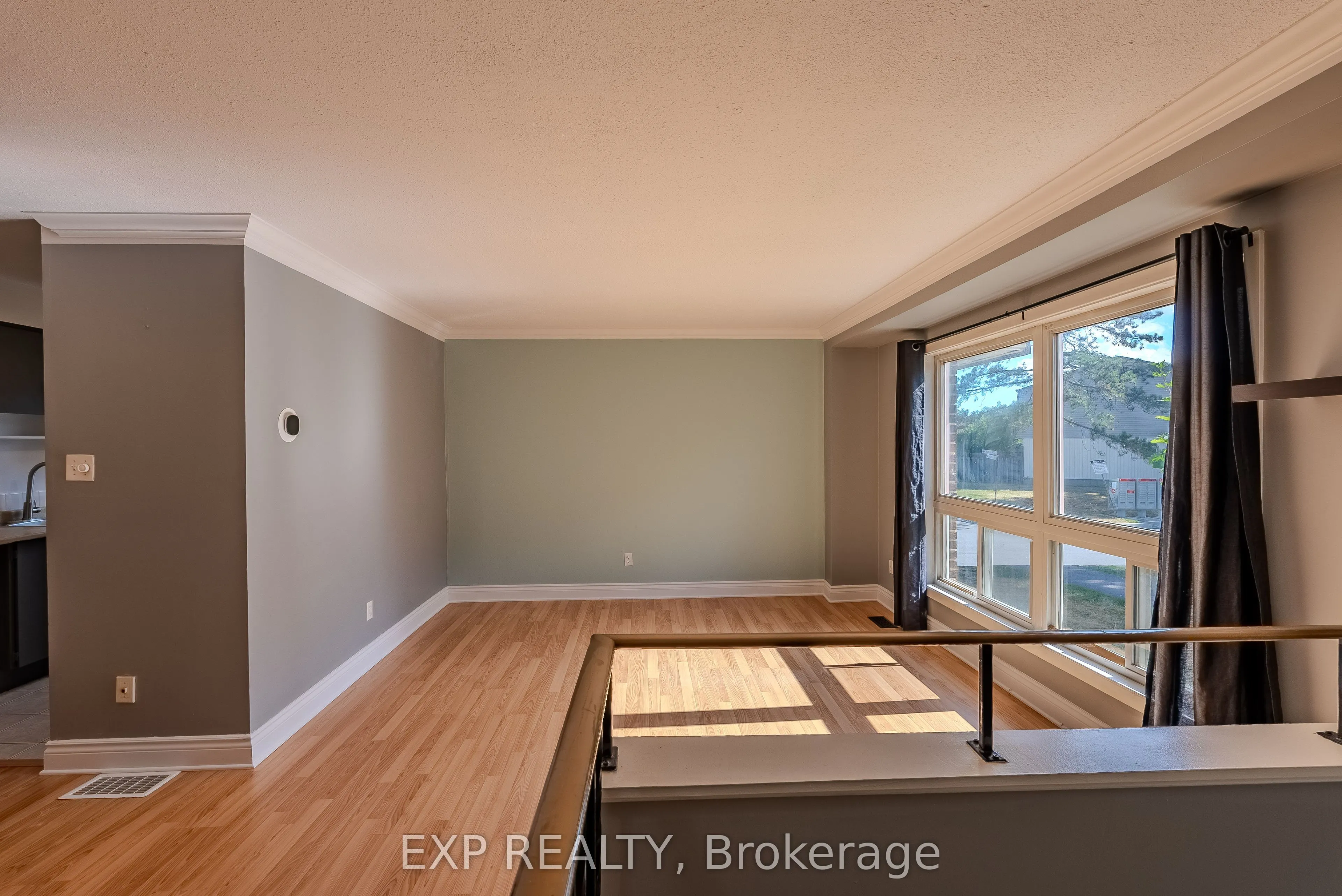 37 Forester Crescent, ##C