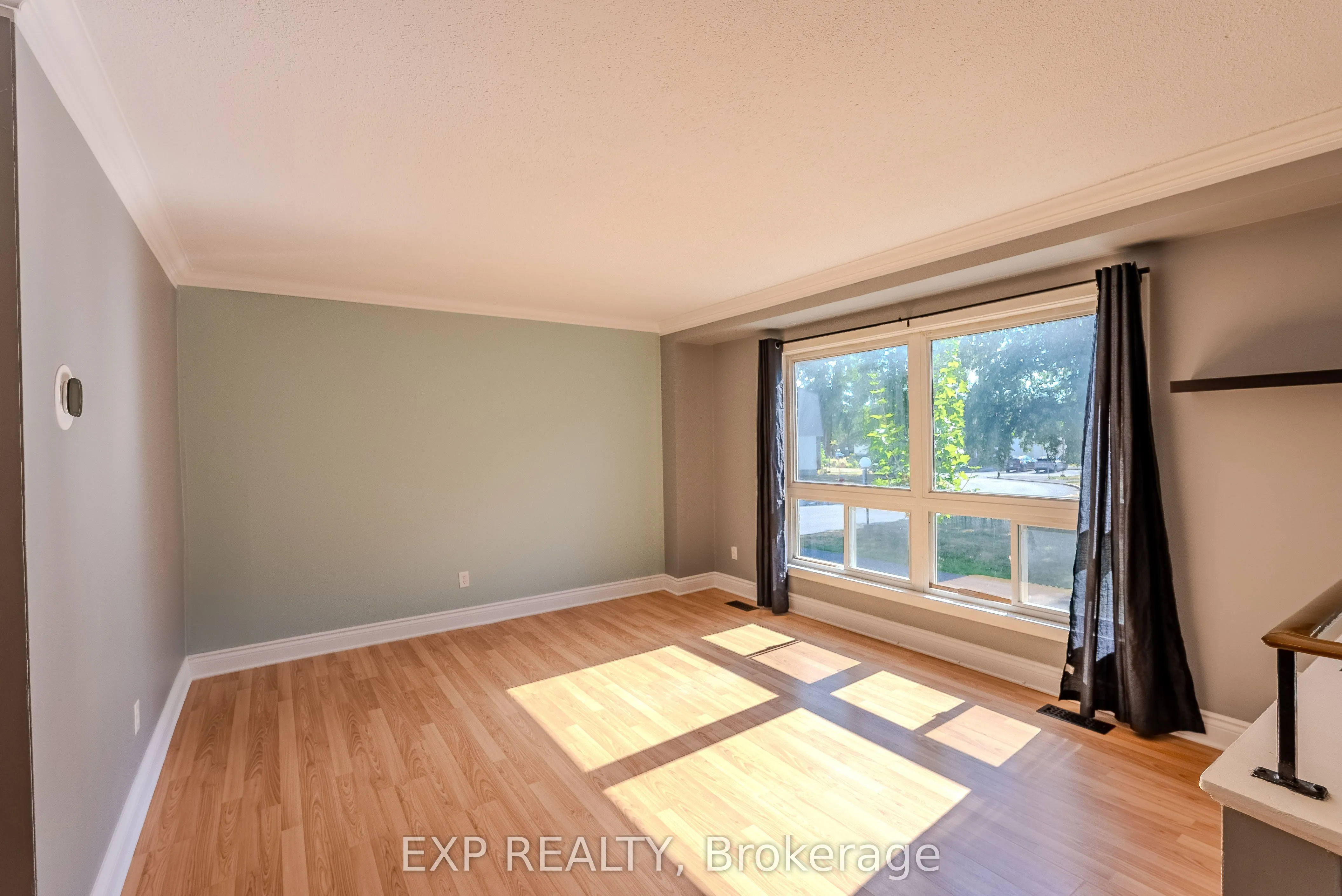 37 Forester Crescent, ##C