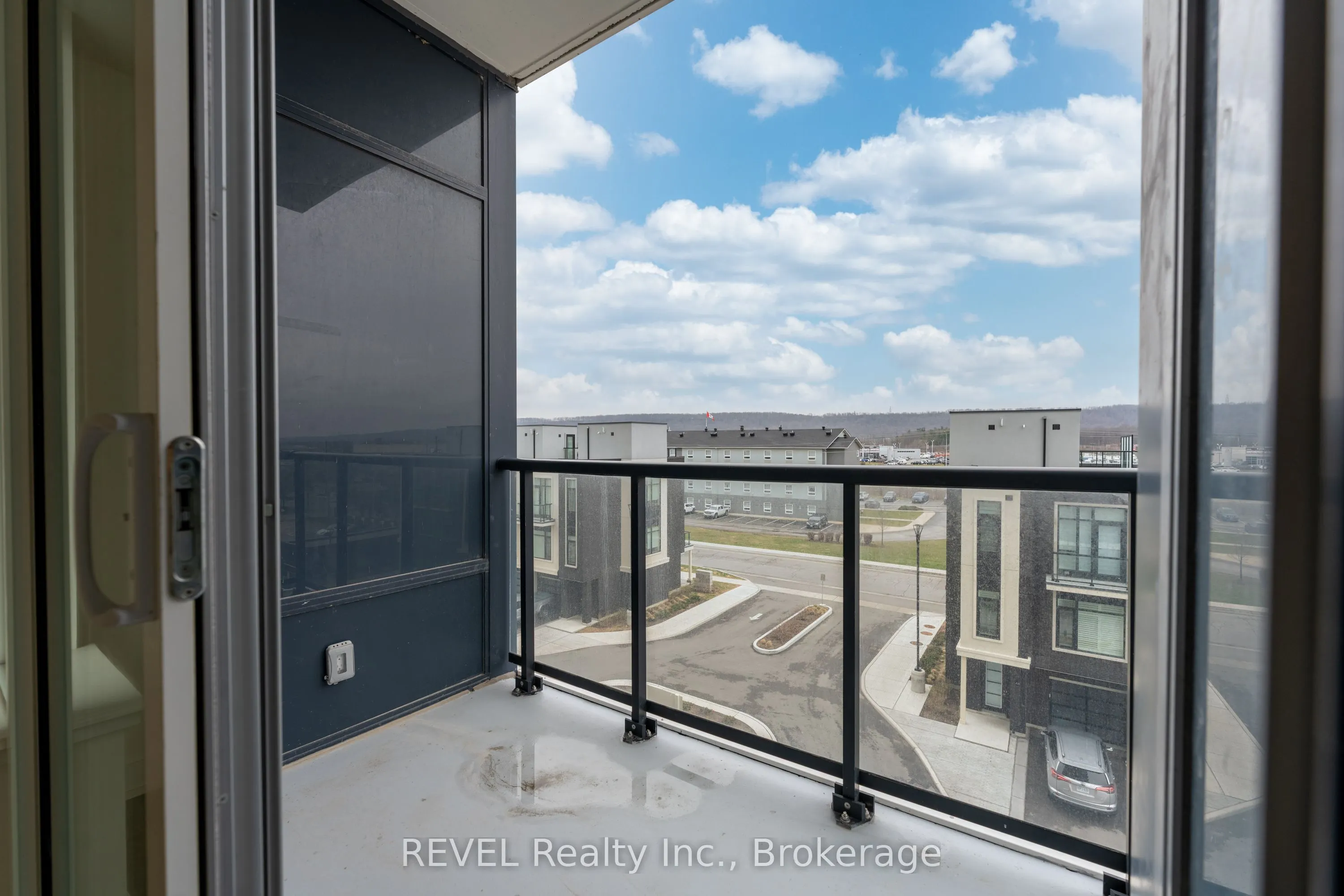 385 Winston Road, #402