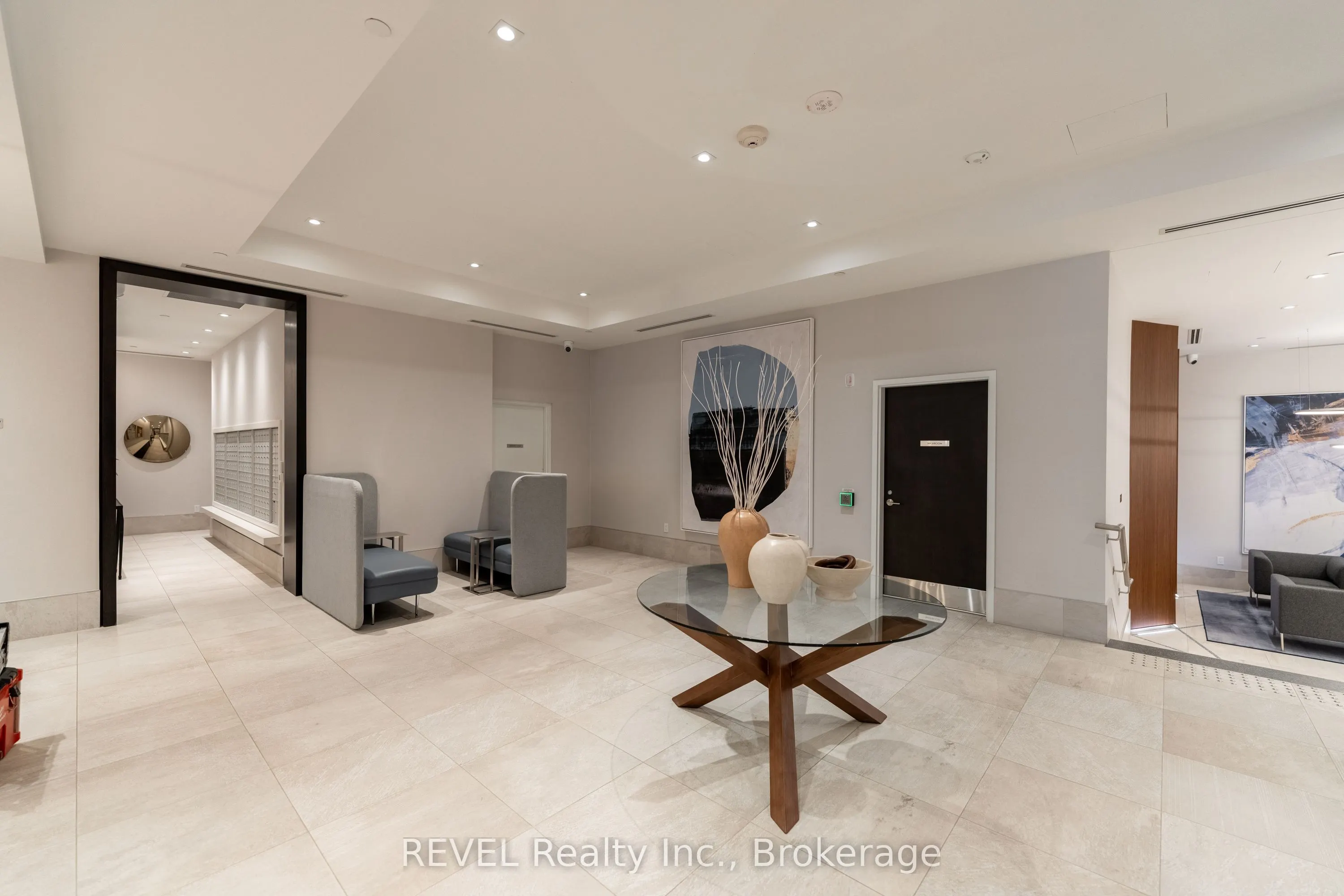 385 Winston Road, #402