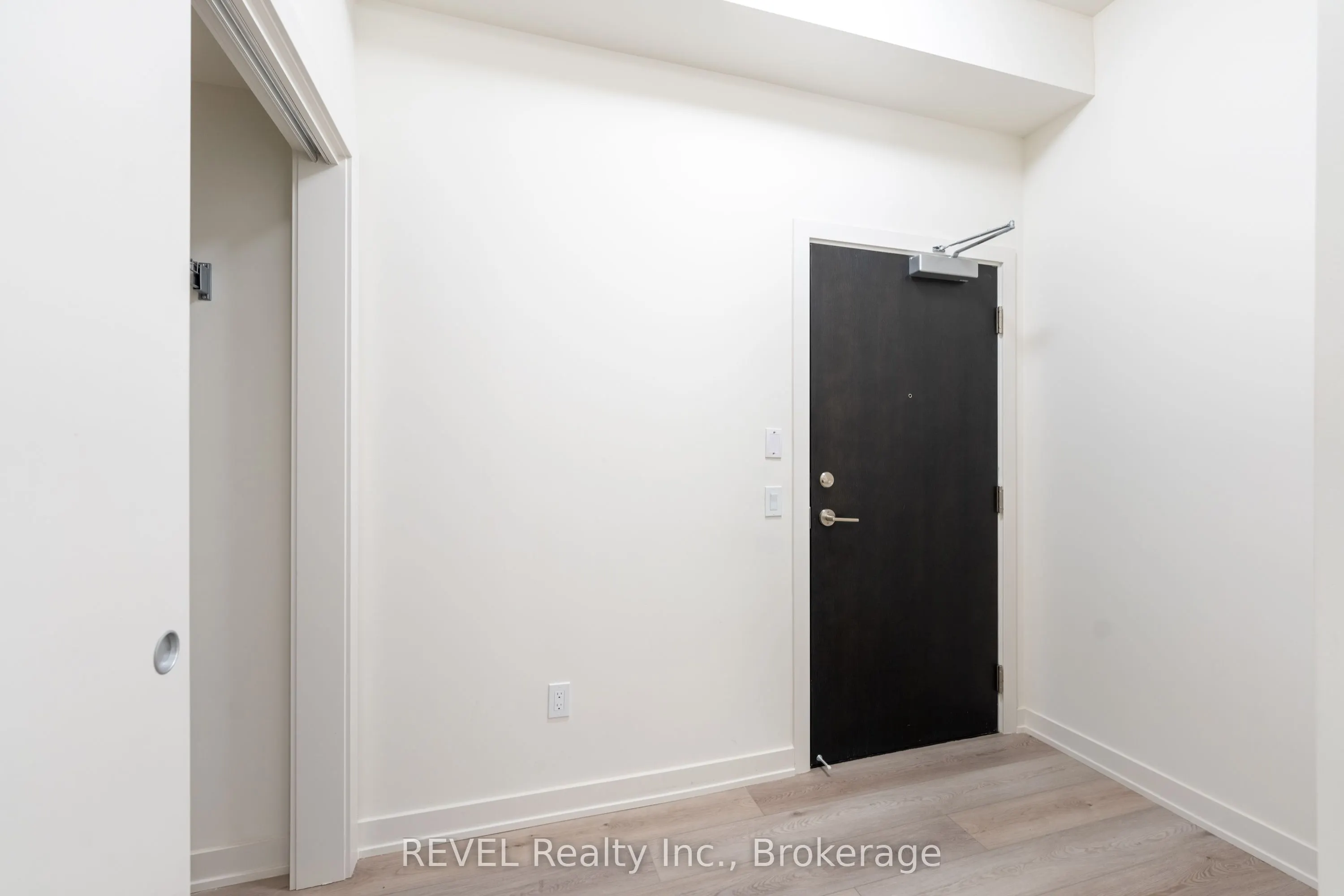 385 Winston Road, #402