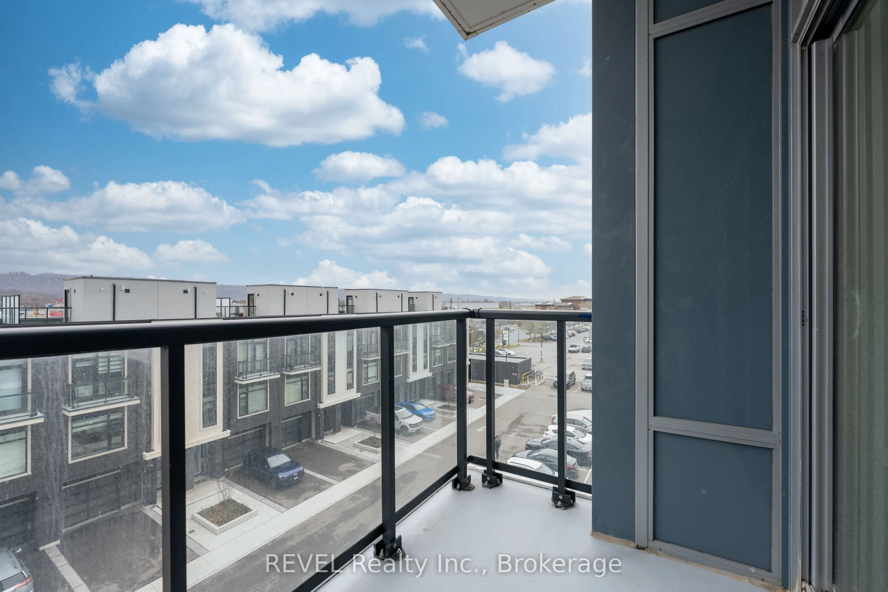 385 Winston Road, #402