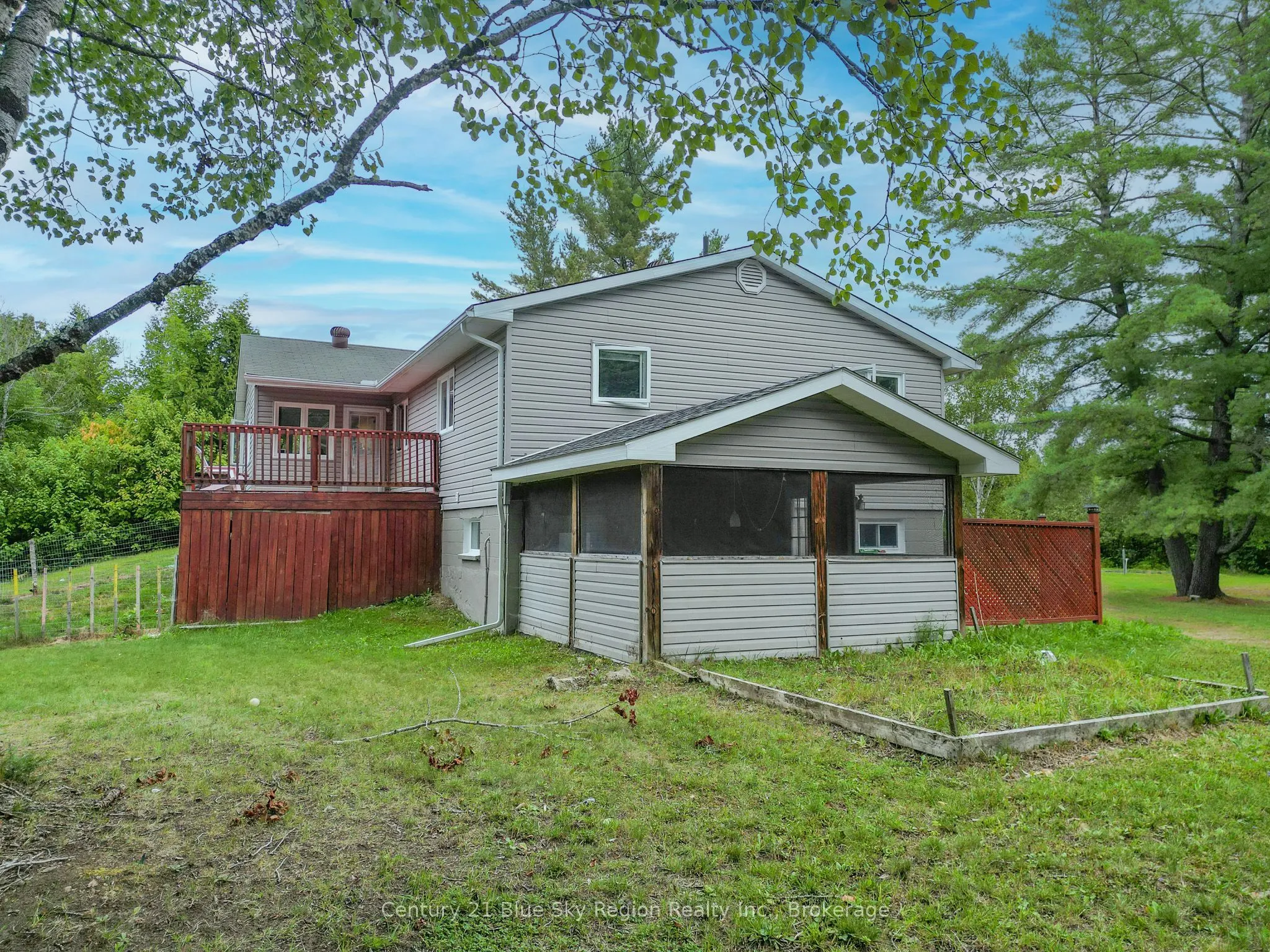 525 Maple Road