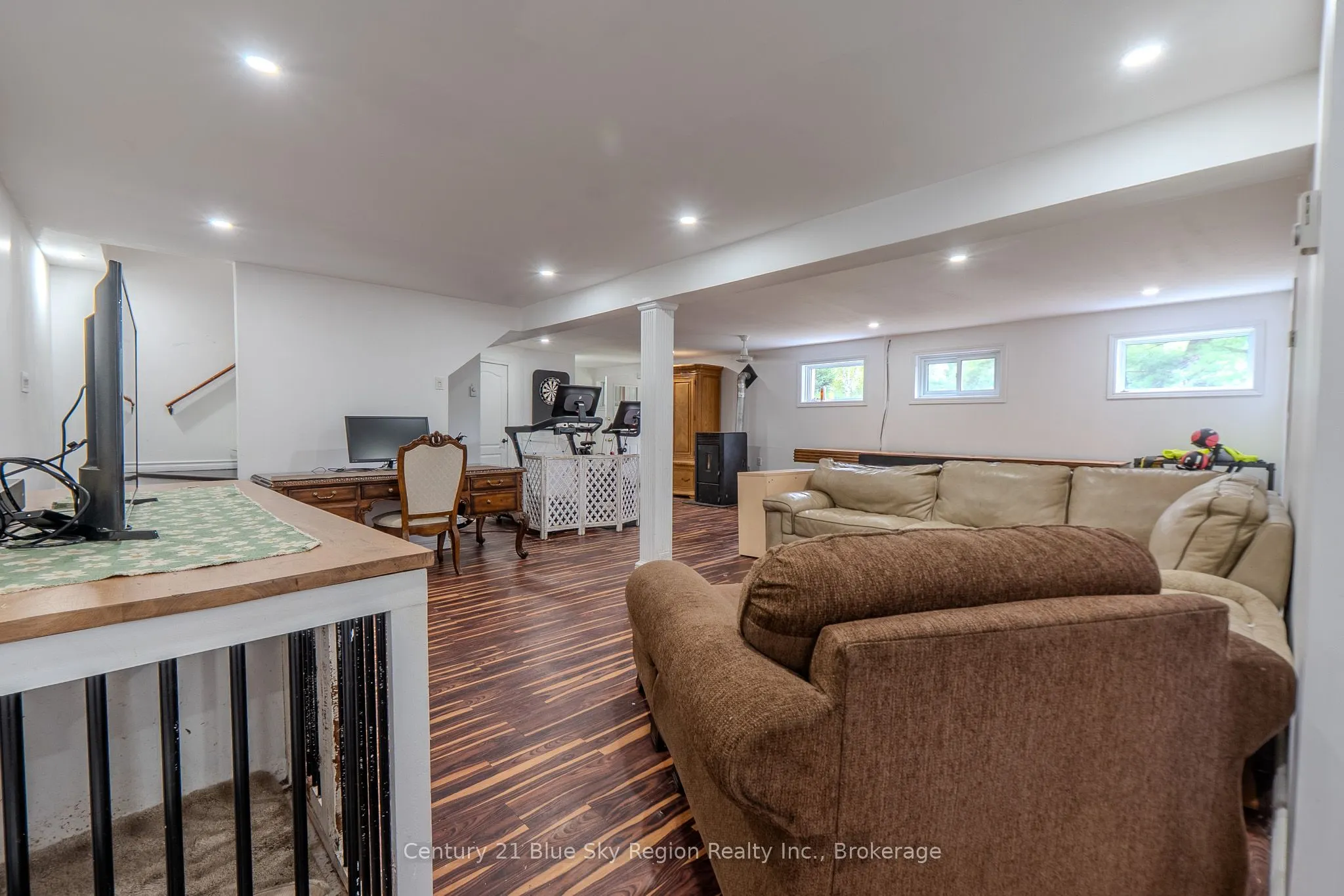 525 Maple Road