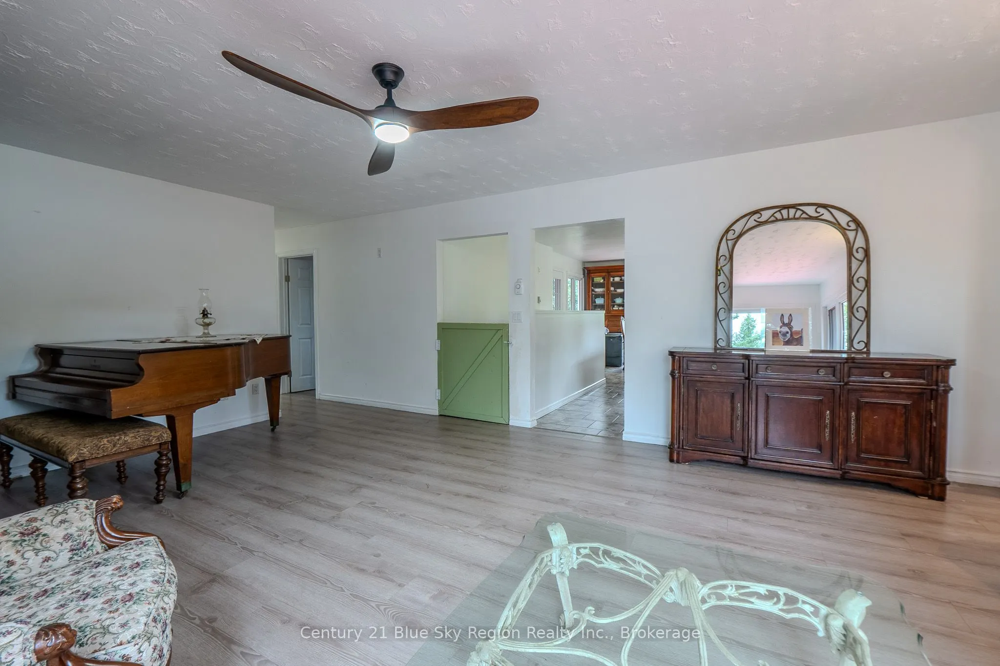 525 Maple Road