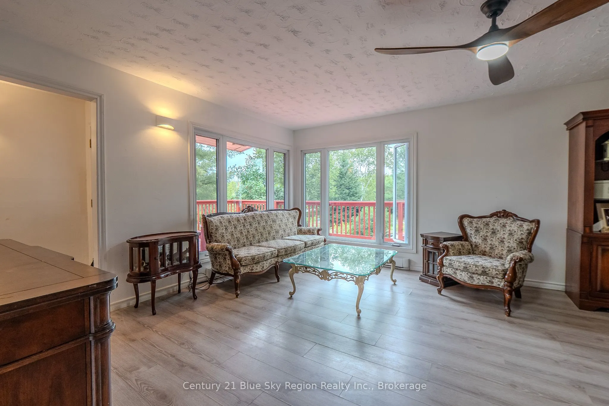 525 Maple Road