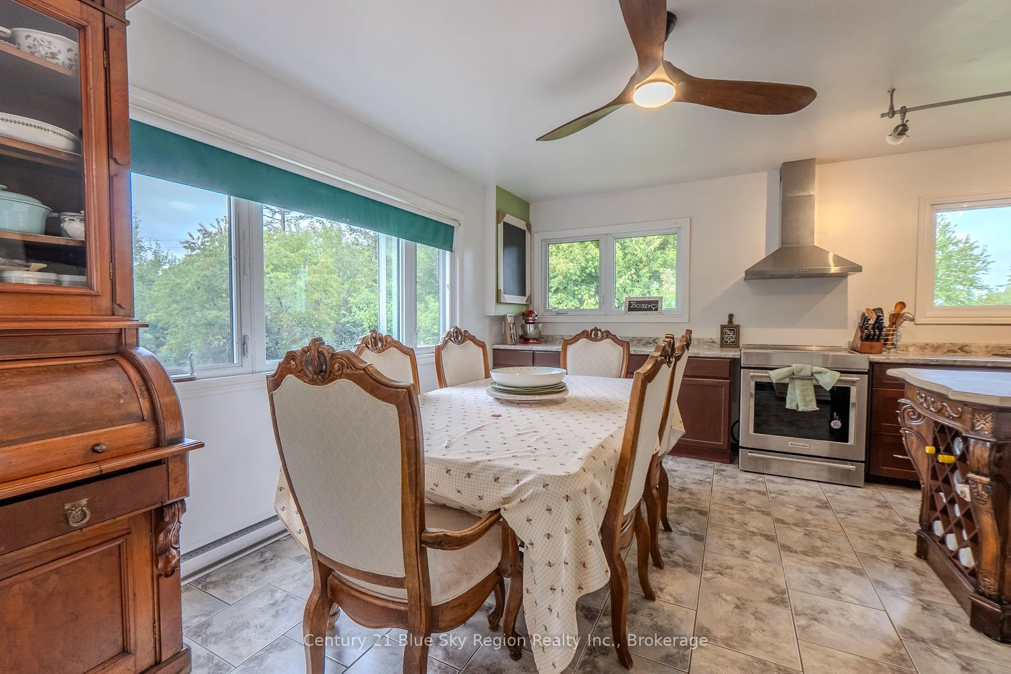525 Maple Road