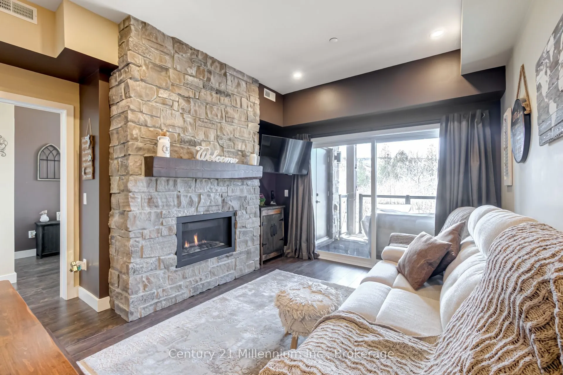16 Beckwith Lane, #106