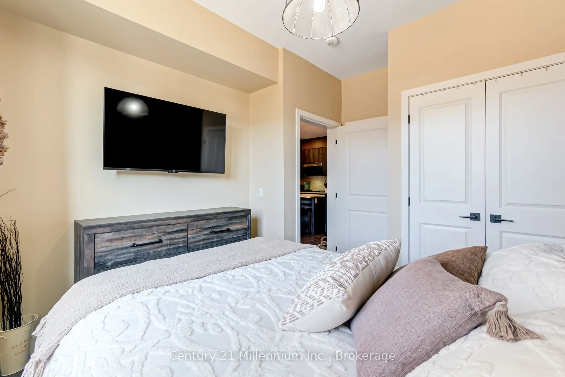 16 Beckwith Lane, #106