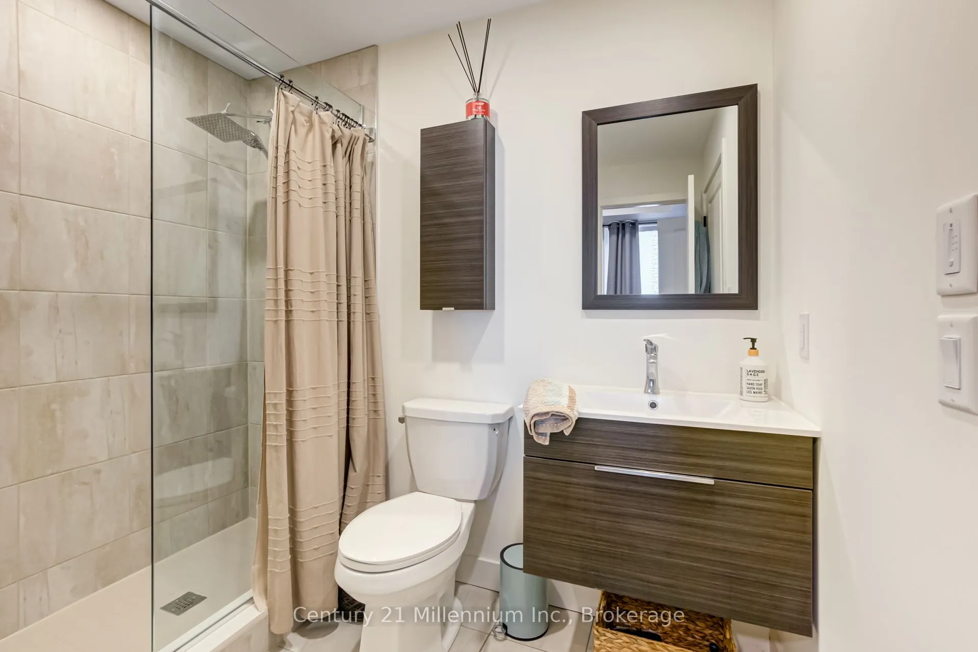 16 Beckwith Lane, #106