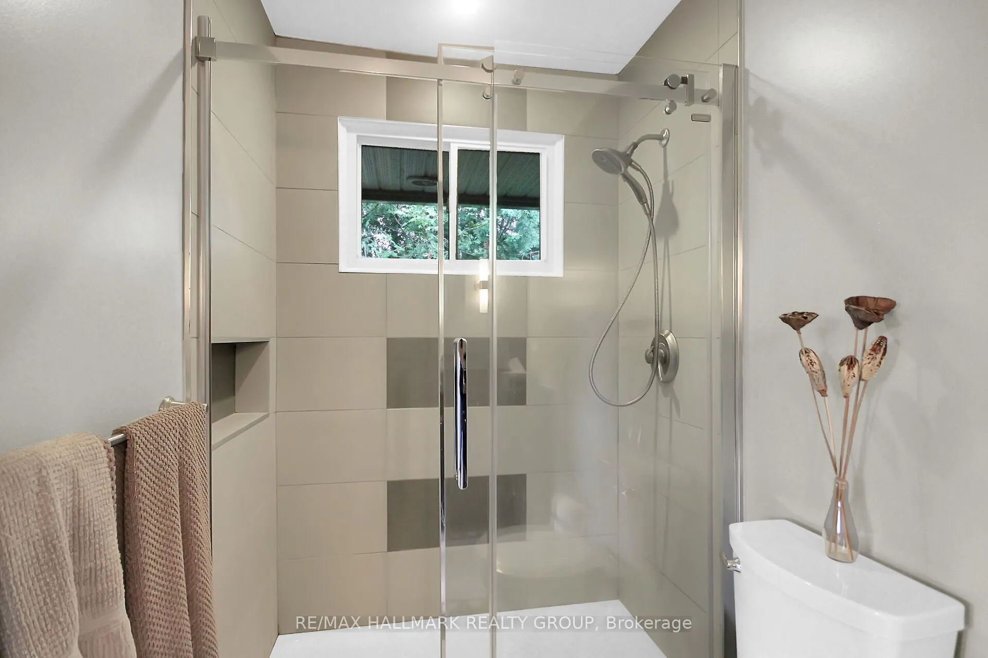 40 Foothills Drive