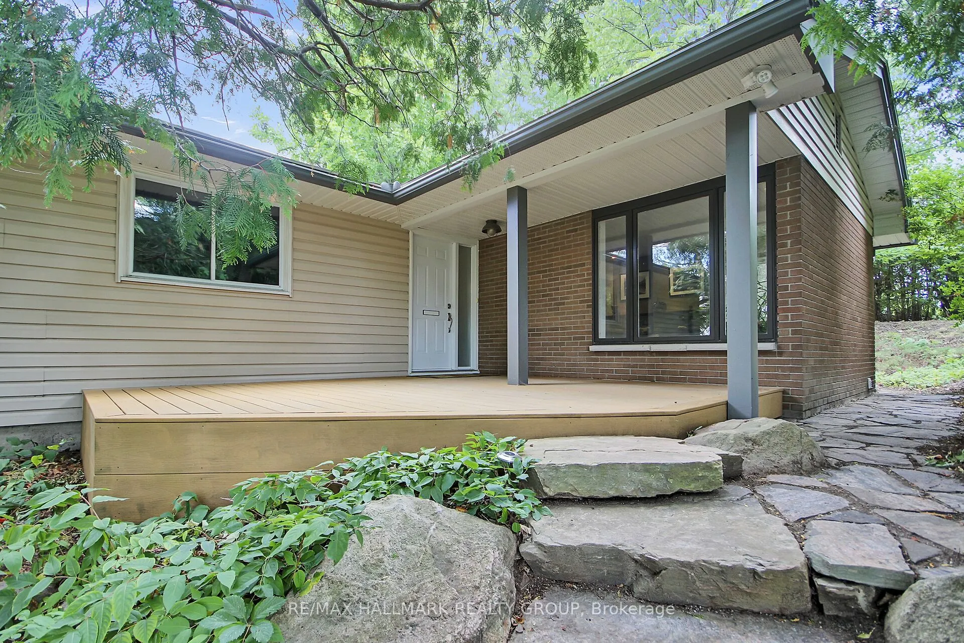 40 Foothills Drive