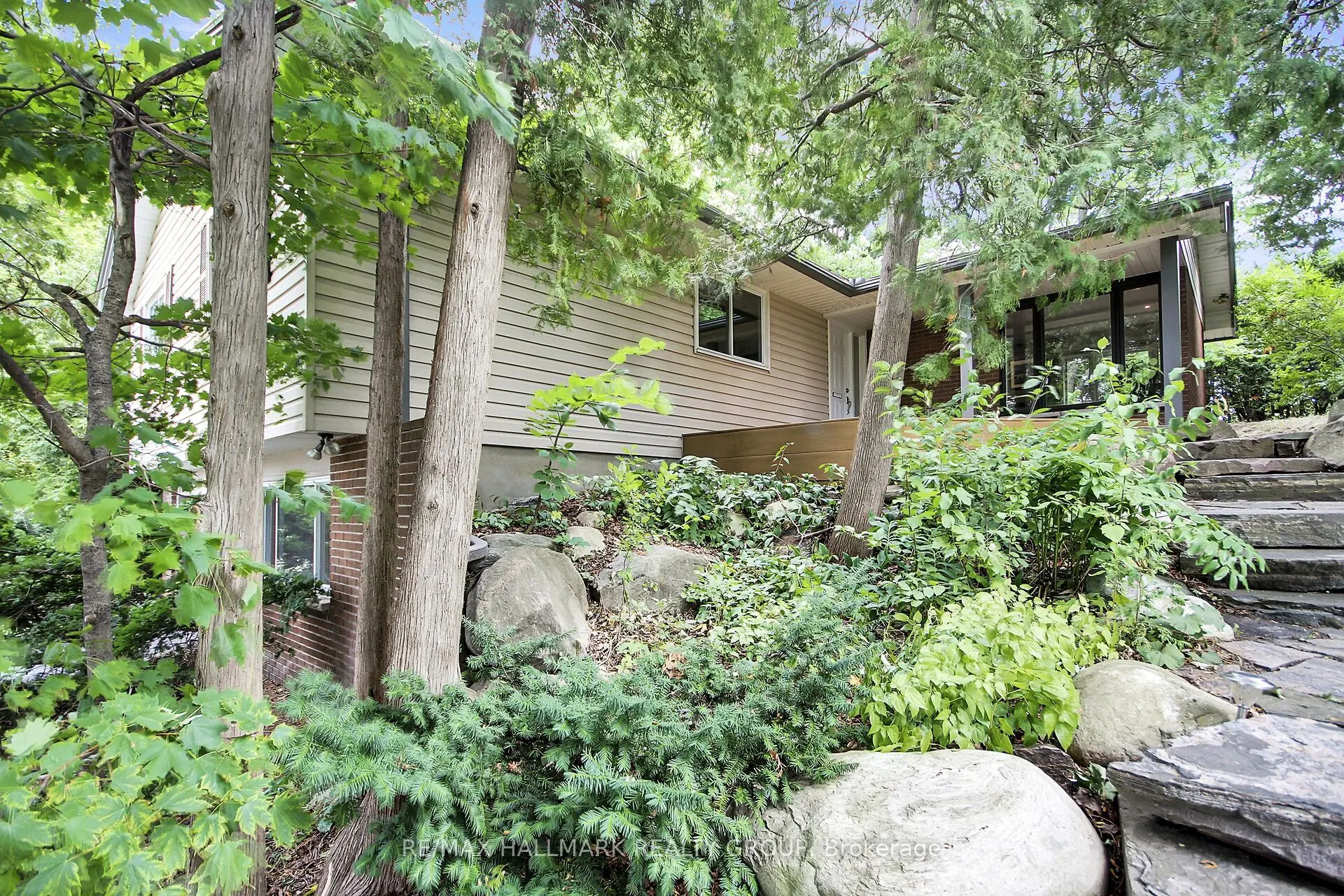 40 Foothills Drive