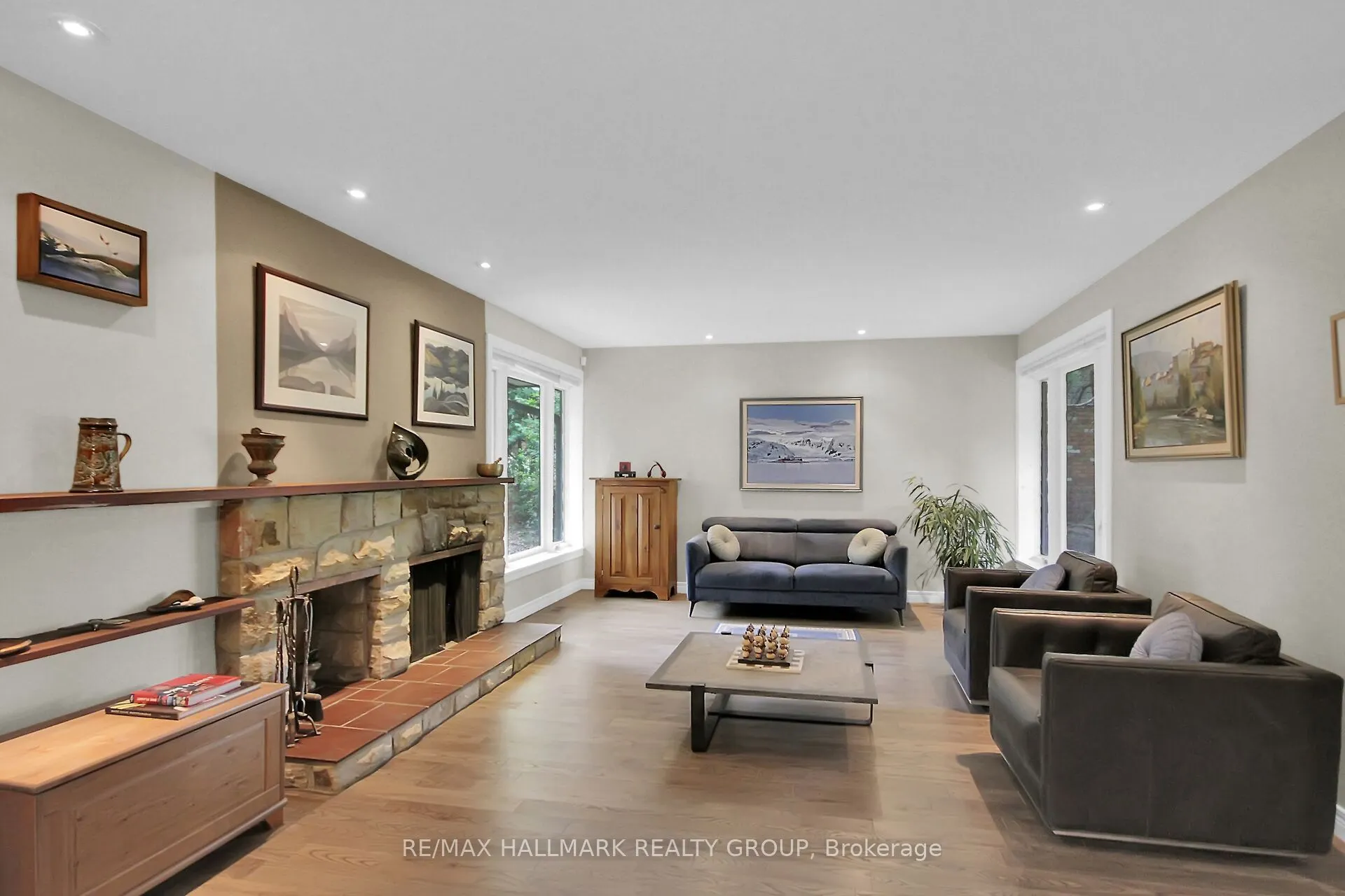 40 Foothills Drive