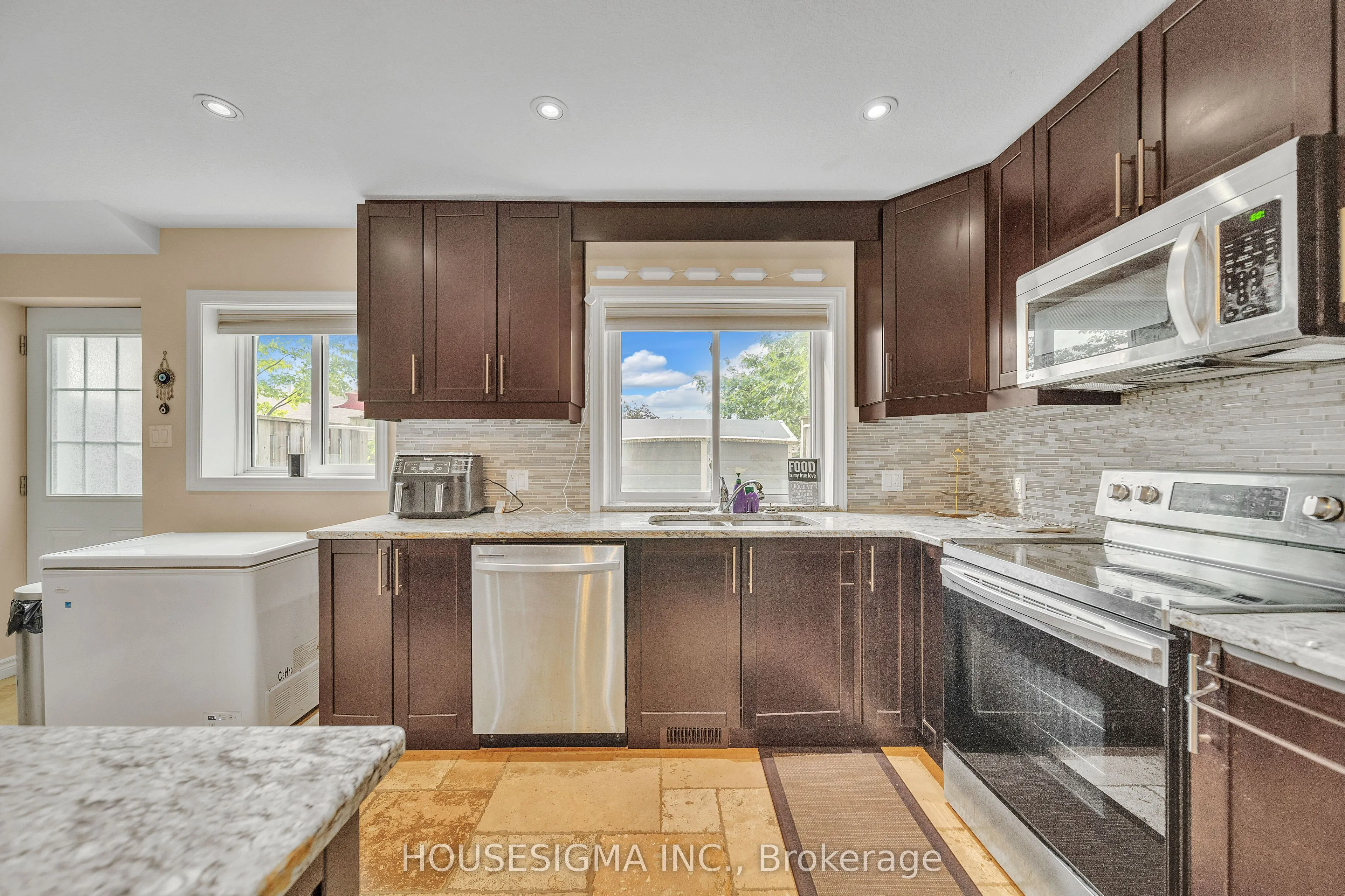 50 Westmount Road W, #16