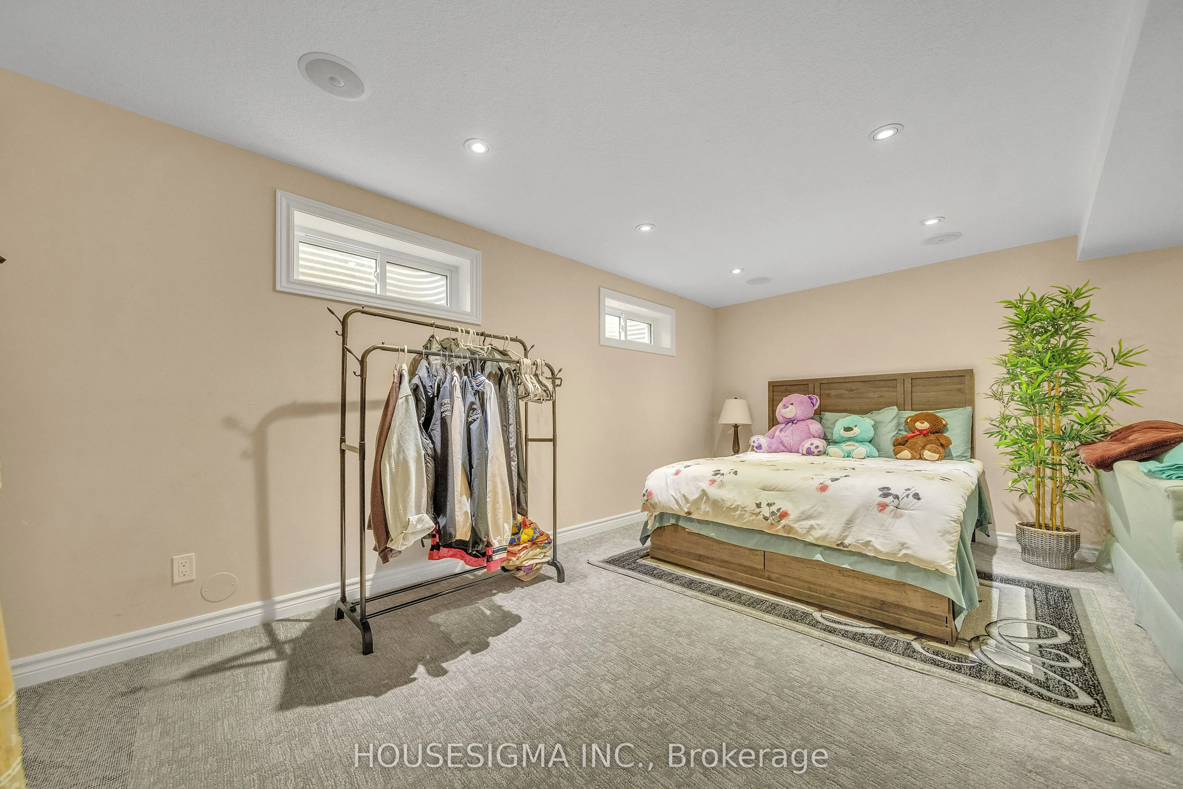 50 Westmount Road W, #16