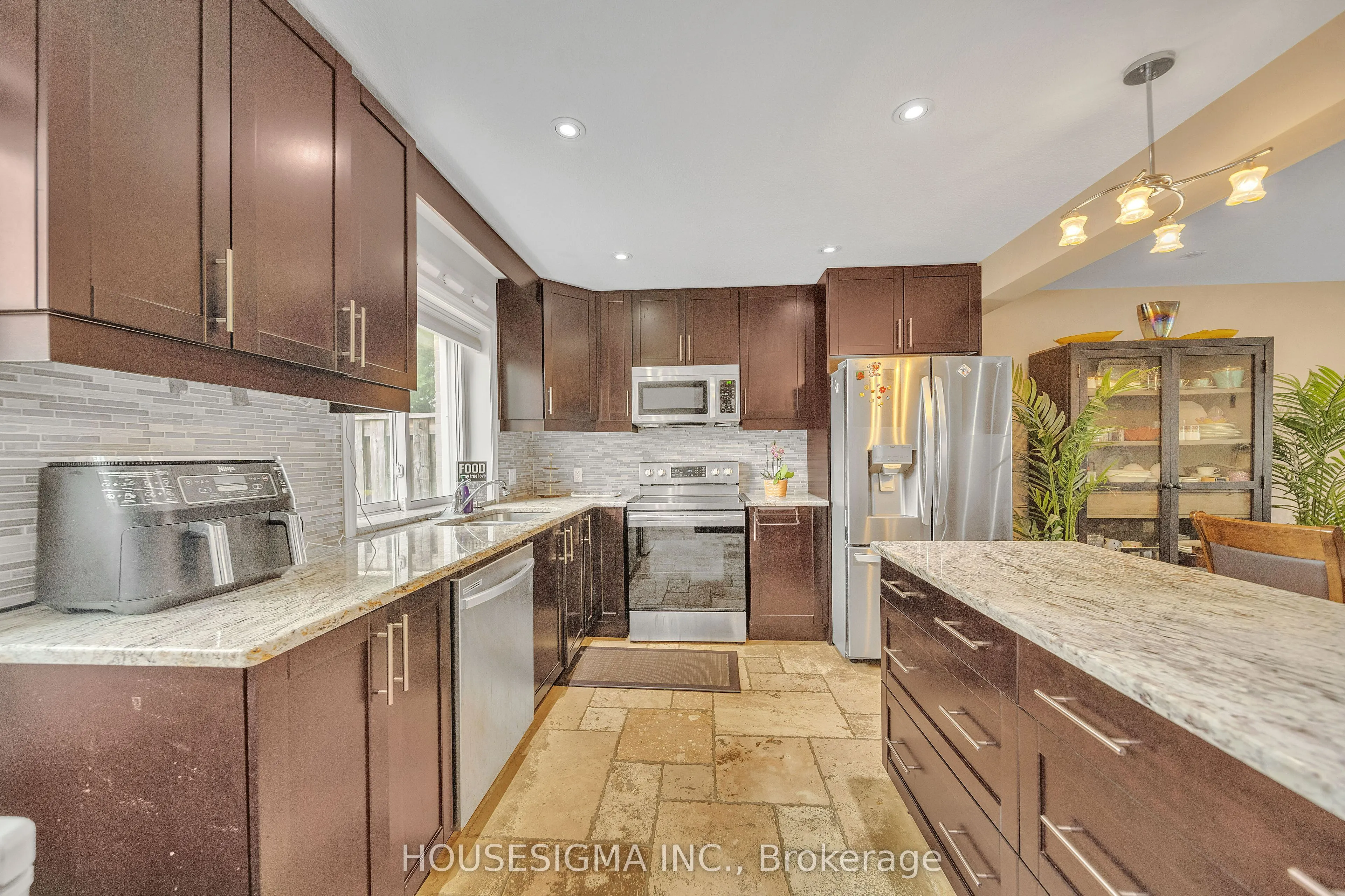 50 Westmount Road W, #16