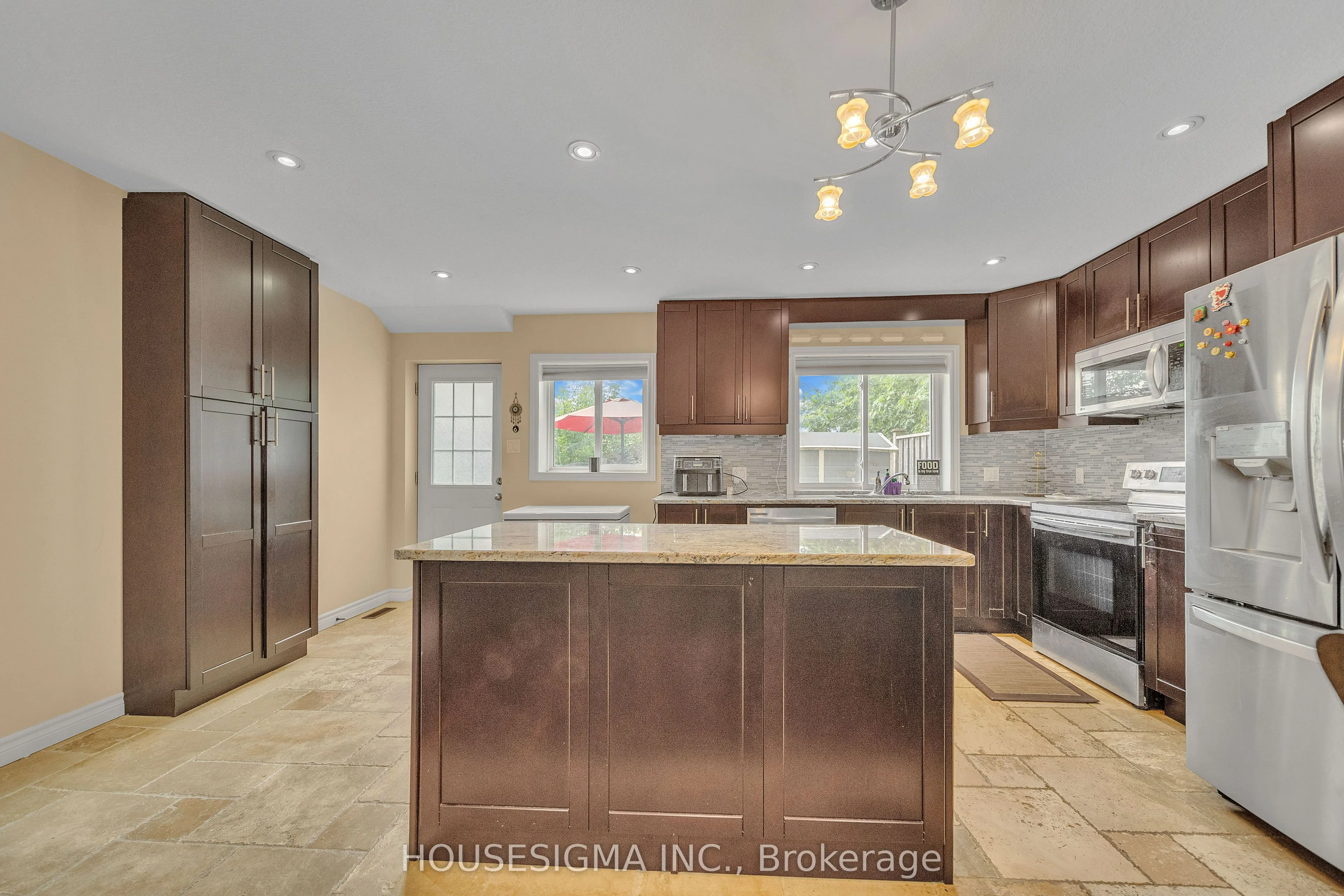 50 Westmount Road W, #16