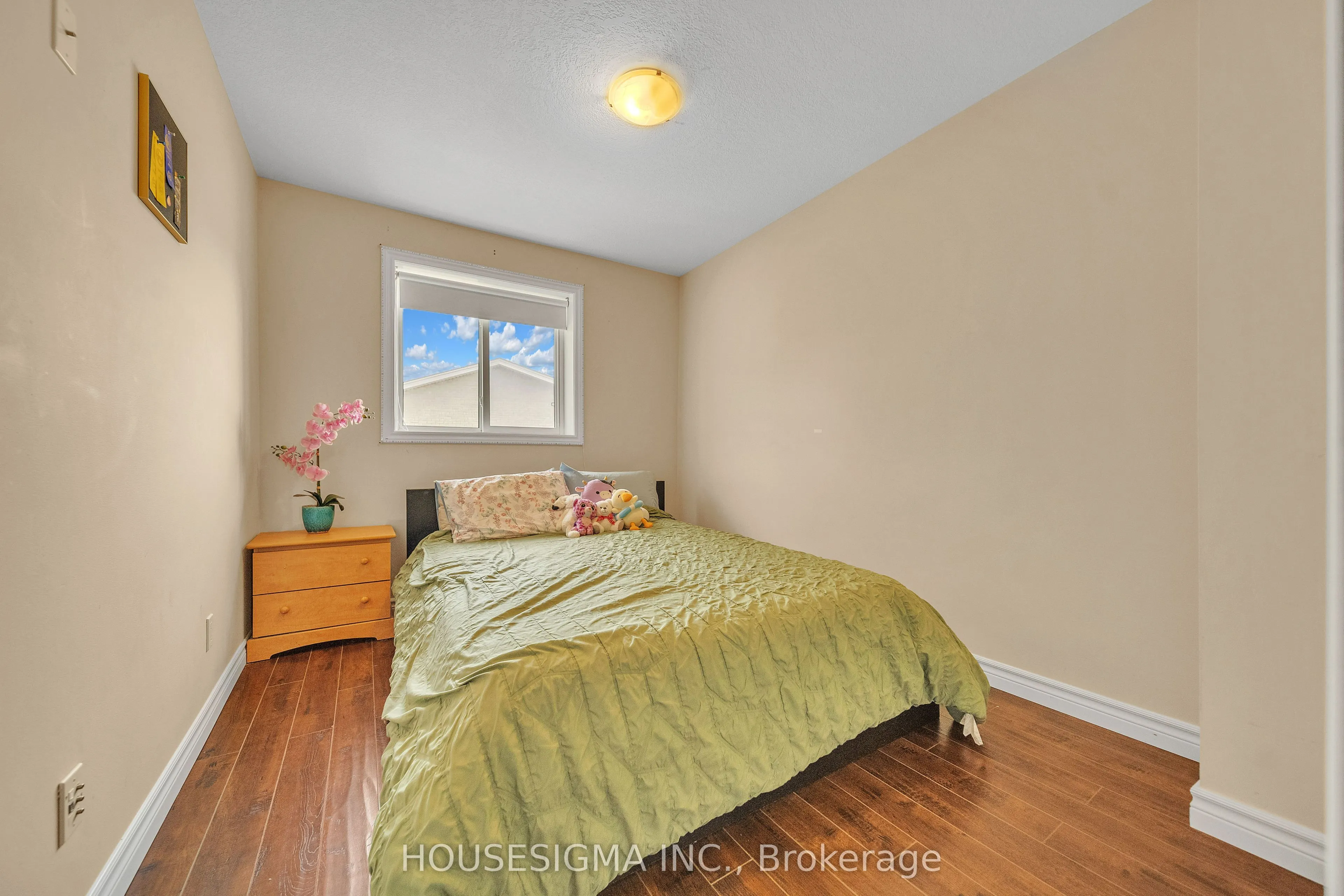50 Westmount Road W, #16