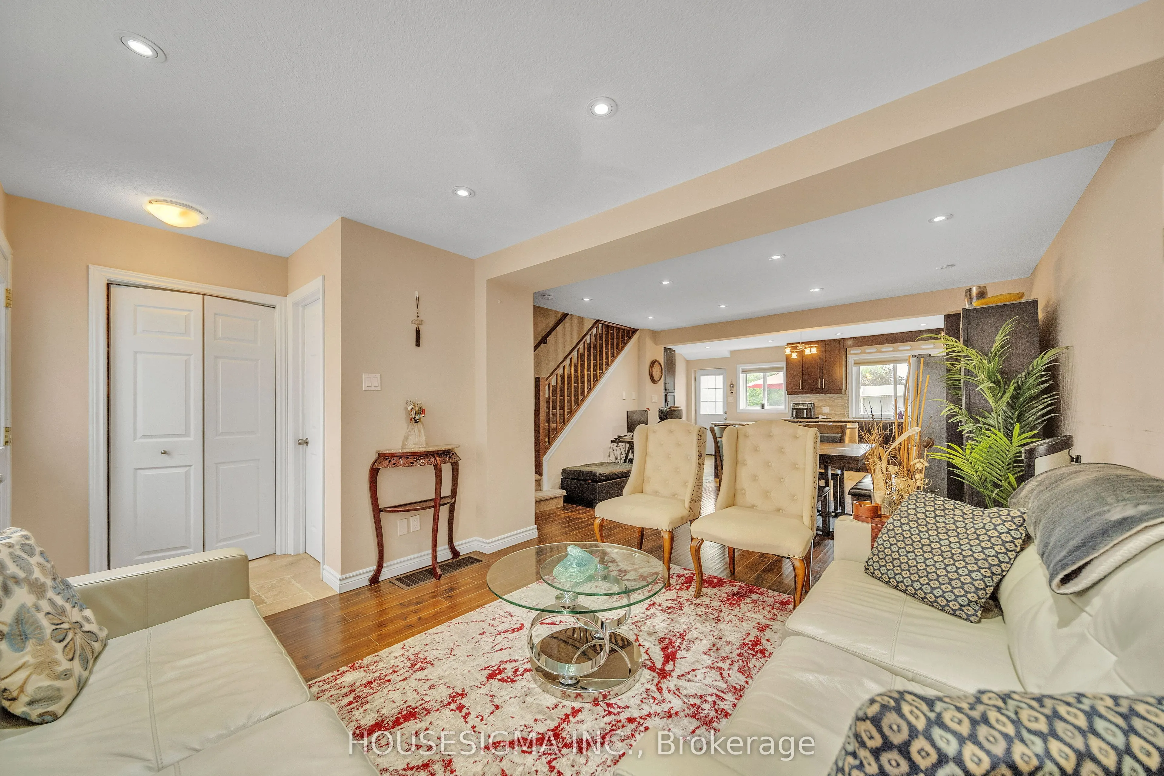 50 Westmount Road W, #16