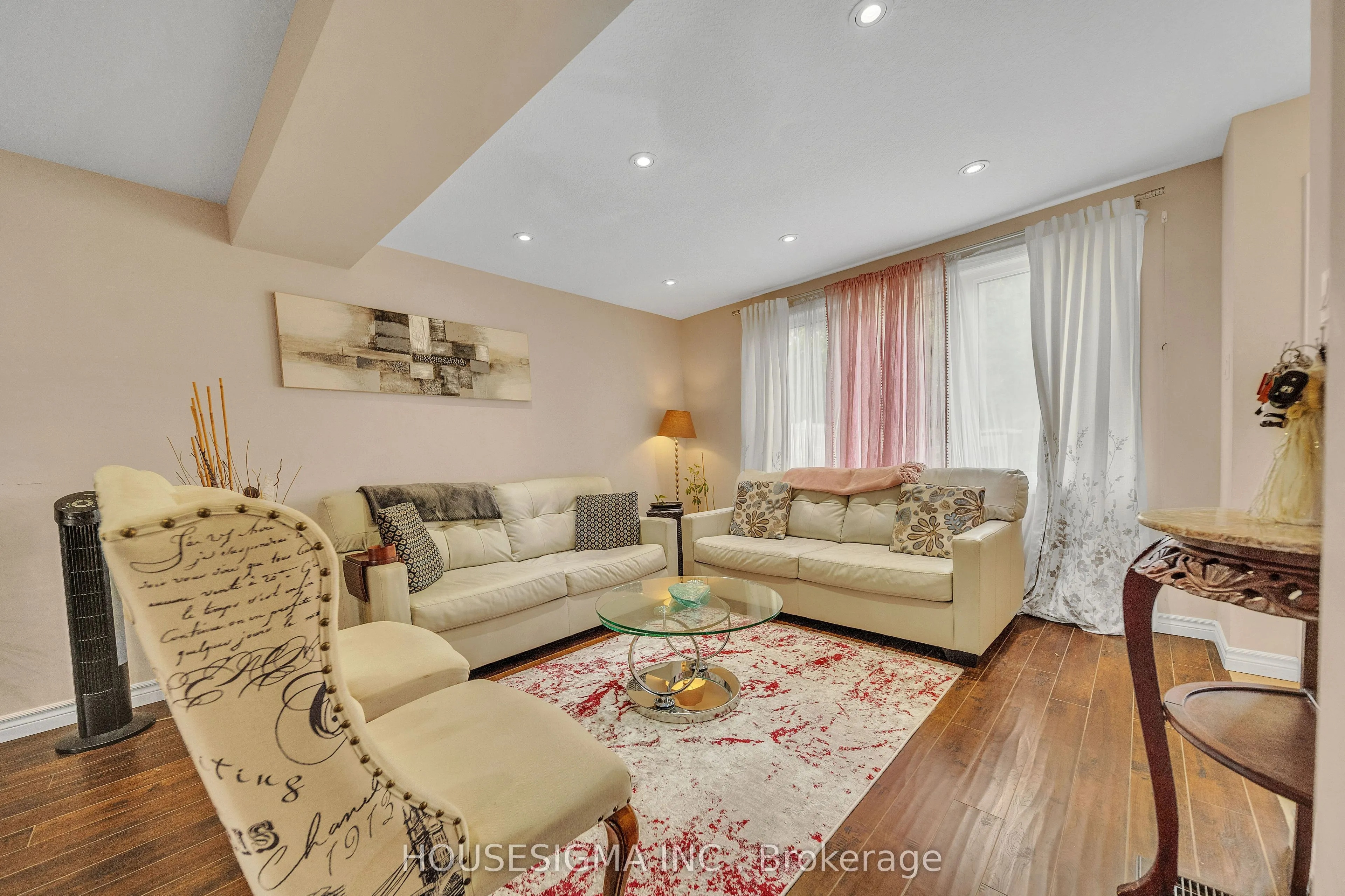 50 Westmount Road W, #16