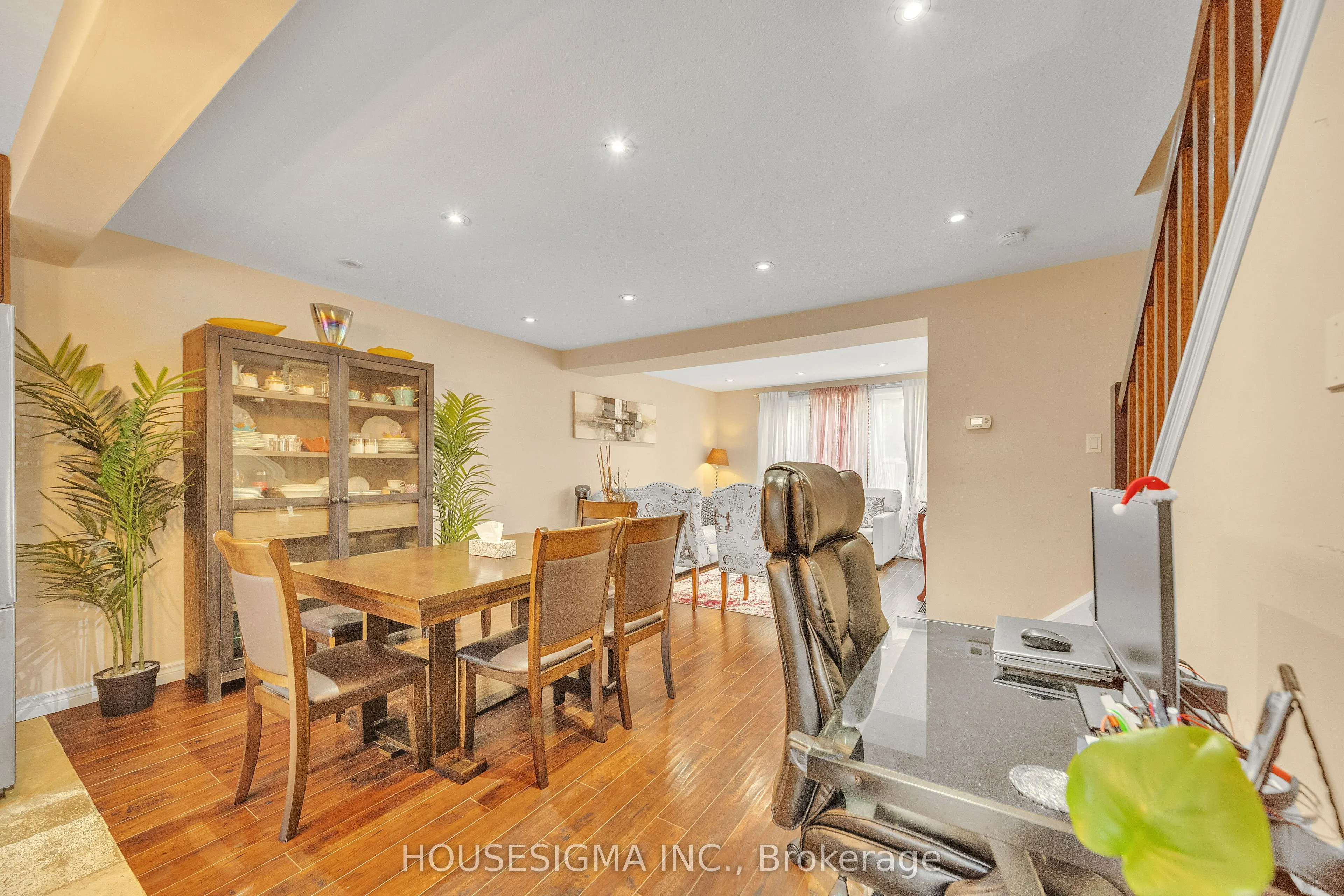 50 Westmount Road W, #16