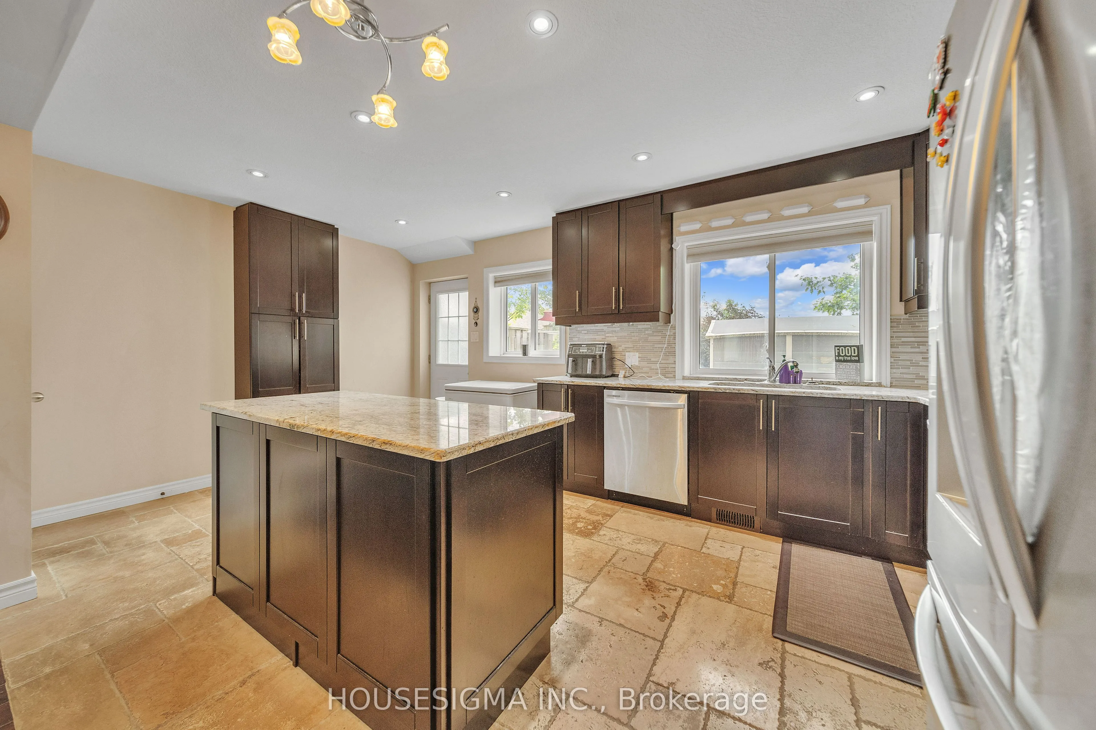 50 Westmount Road W, #16