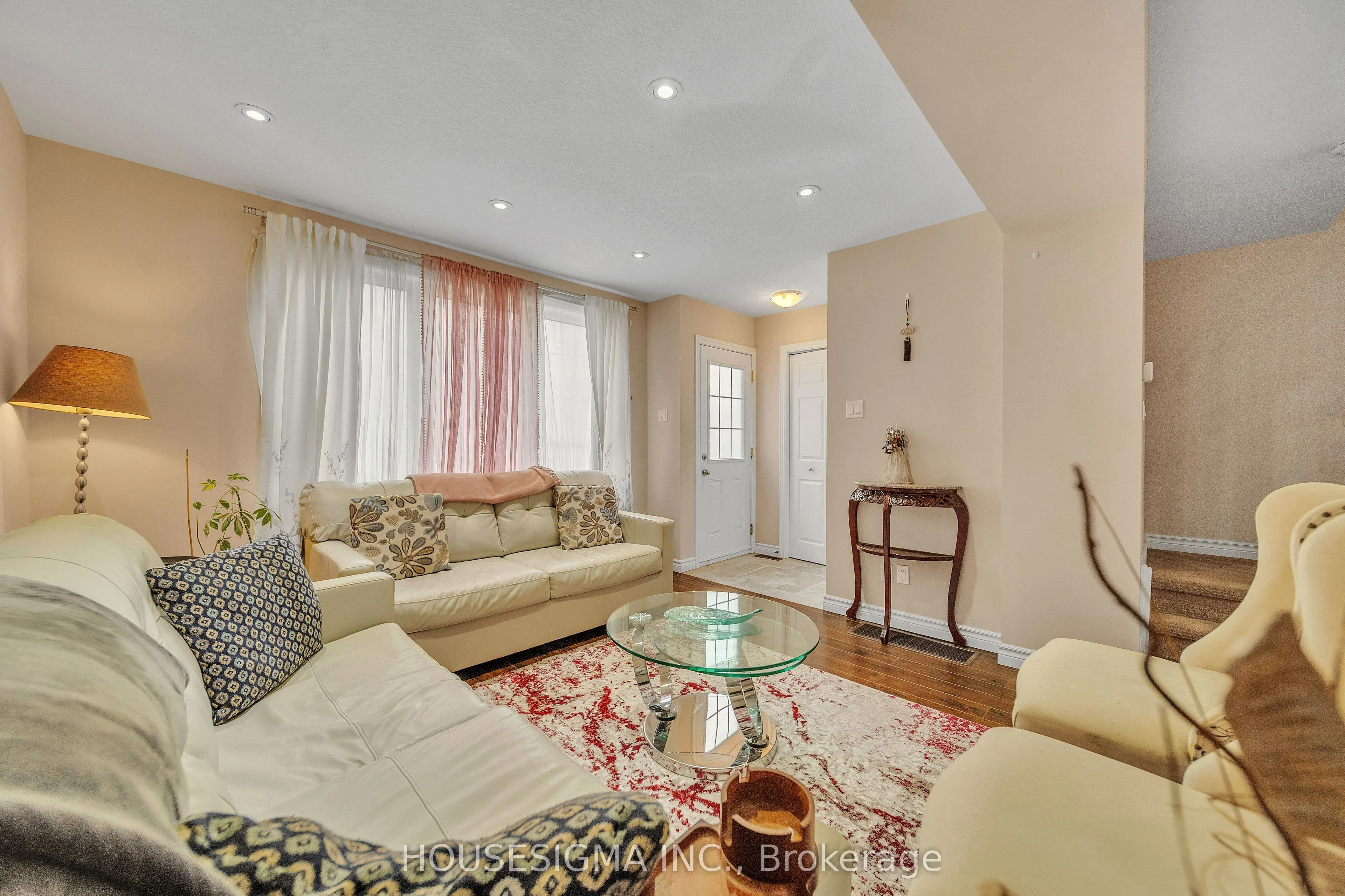 50 Westmount Road W, #16