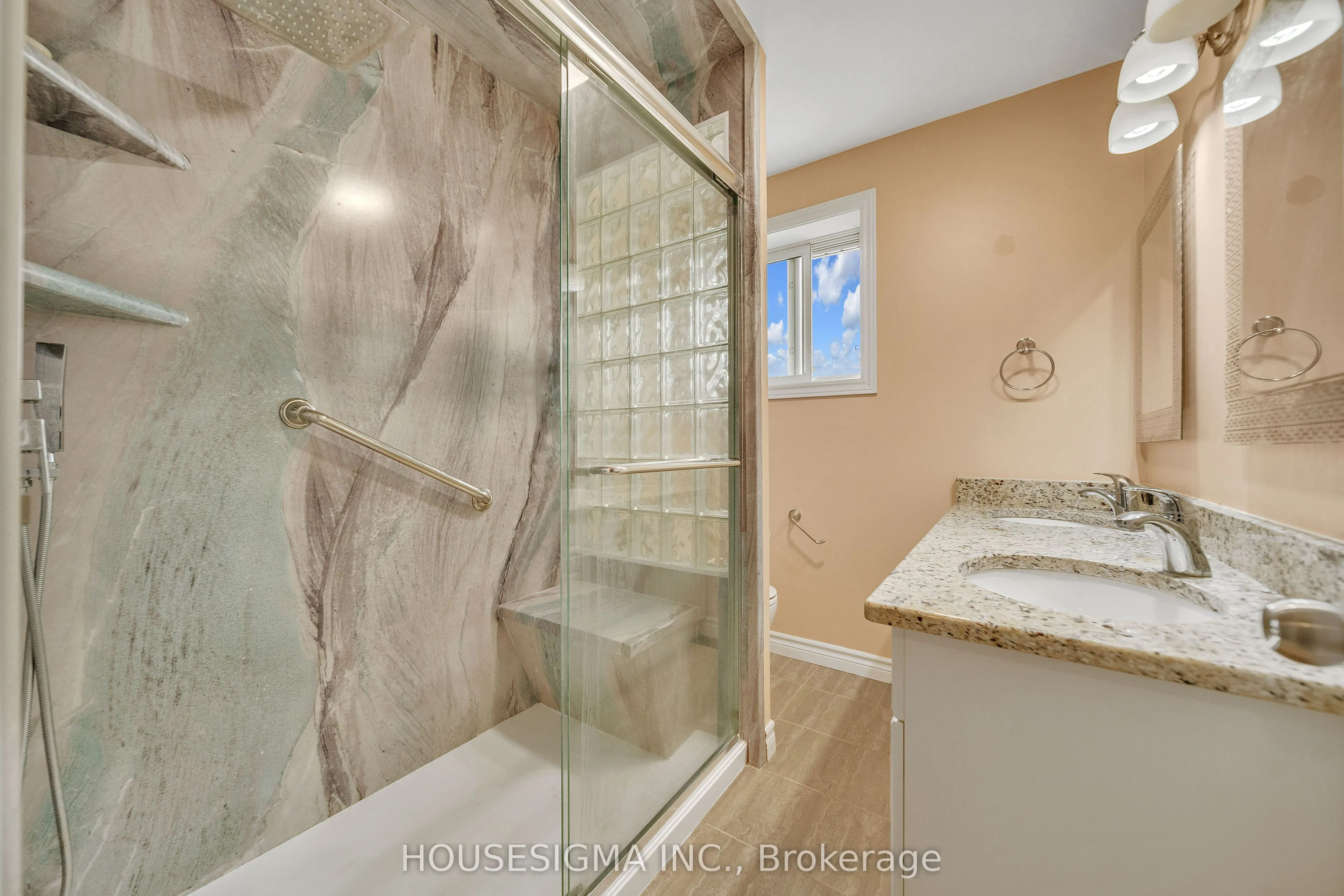 50 Westmount Road W, #16